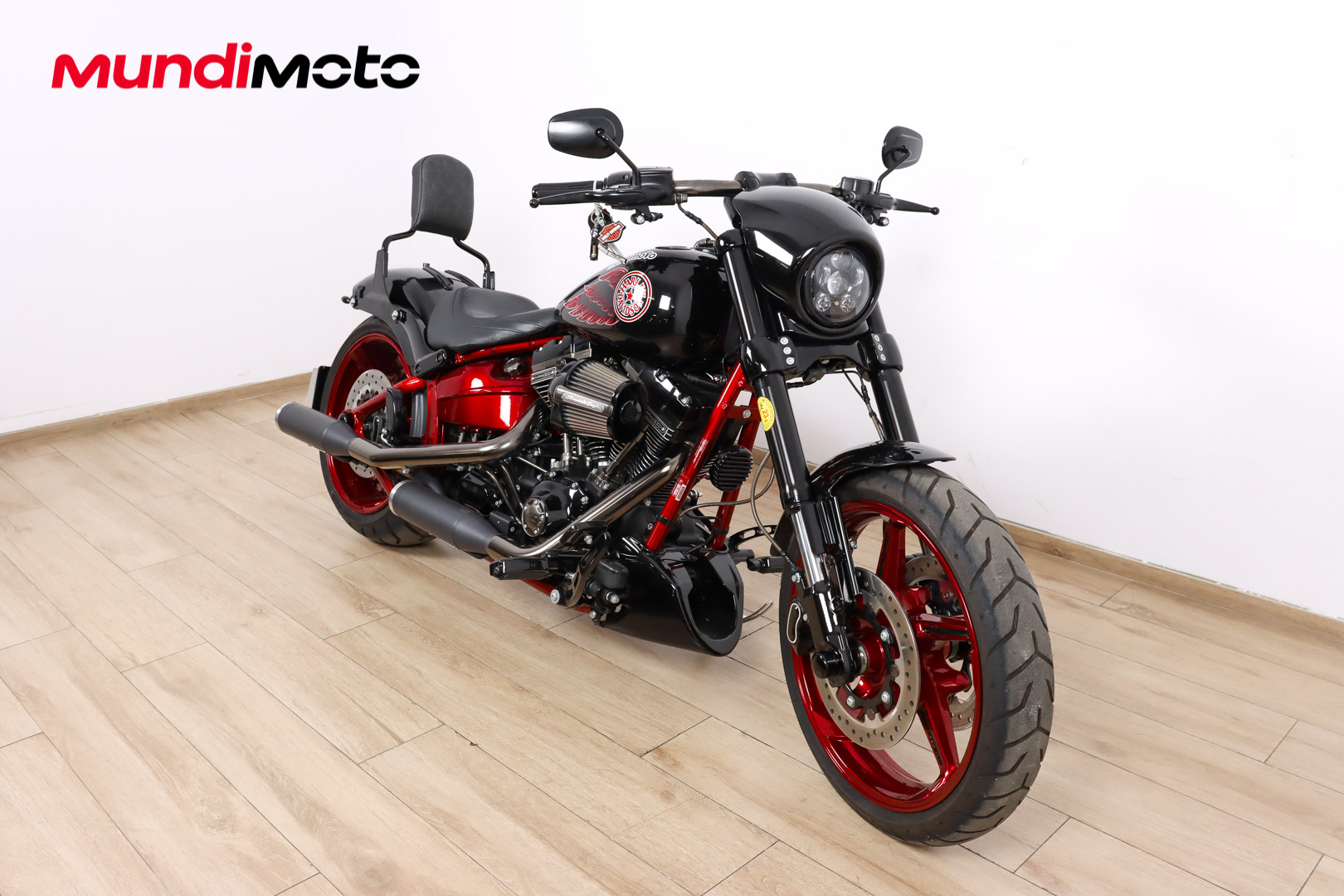 HARLEY DAVIDSON CVO Pro Street BreakoutHARLEY DAVIDSON1 HARLEY DAVIDSON CVO Pro Street BreakoutHARLEY DAVIDSON1