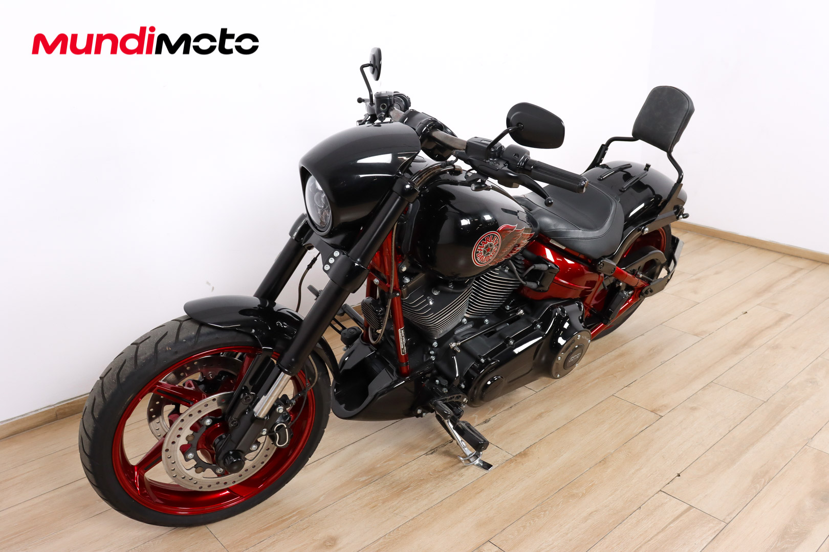 HARLEY DAVIDSON CVO Pro Street BreakoutHARLEY DAVIDSON8 HARLEY DAVIDSON CVO Pro Street BreakoutHARLEY DAVIDSON8