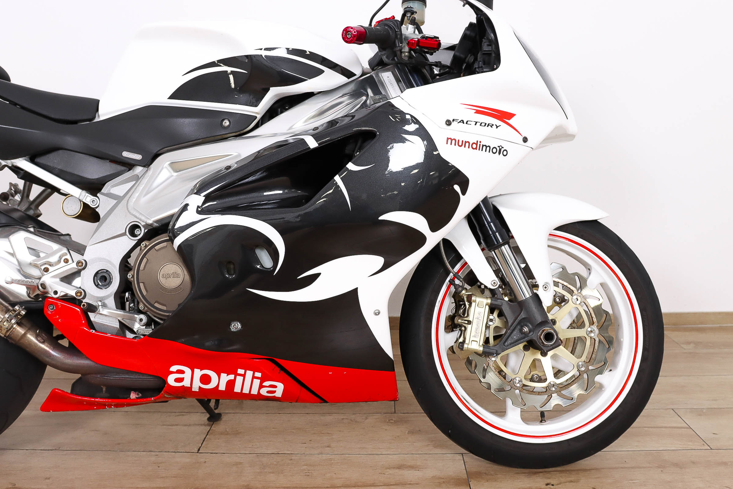 APRILIA RSV Mille RAPRILIA4 APRILIA RSV Mille RAPRILIA4