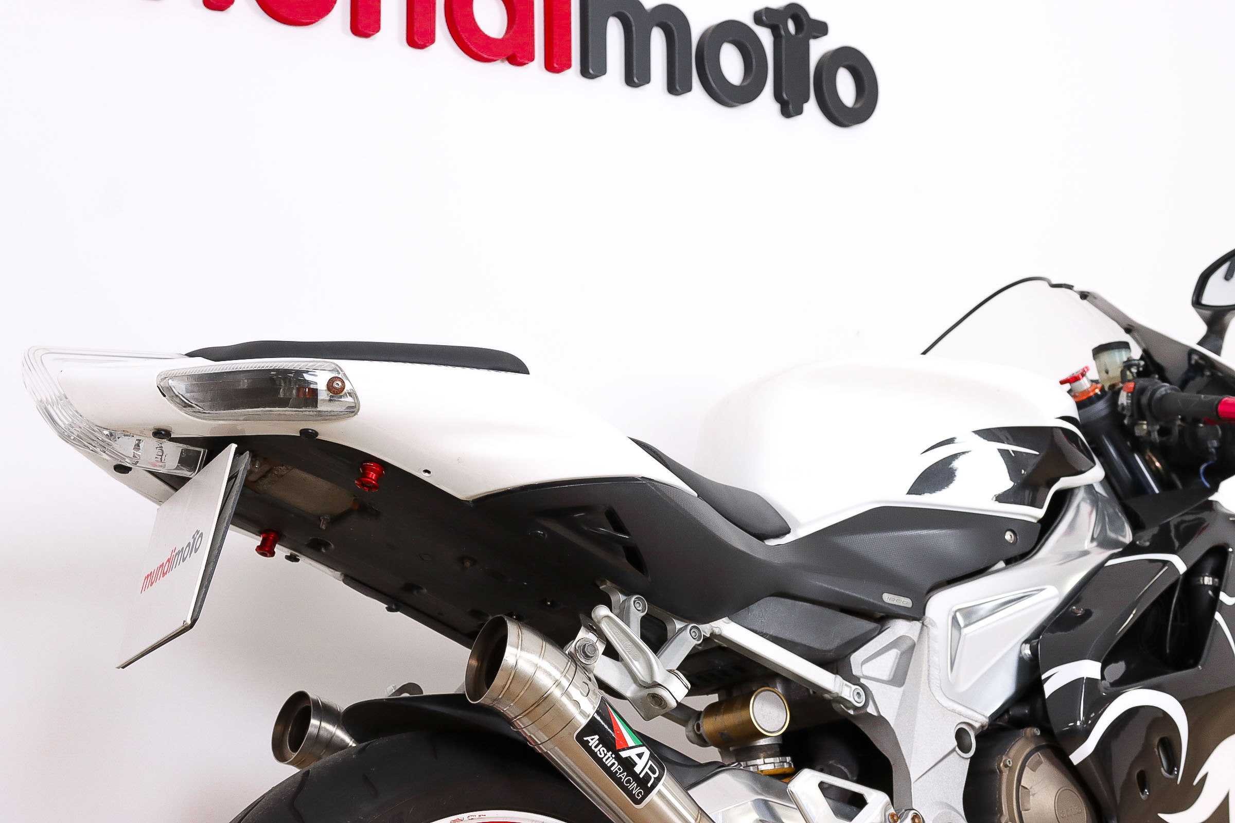 APRILIA RSV Mille RAPRILIA7 APRILIA RSV Mille RAPRILIA7
