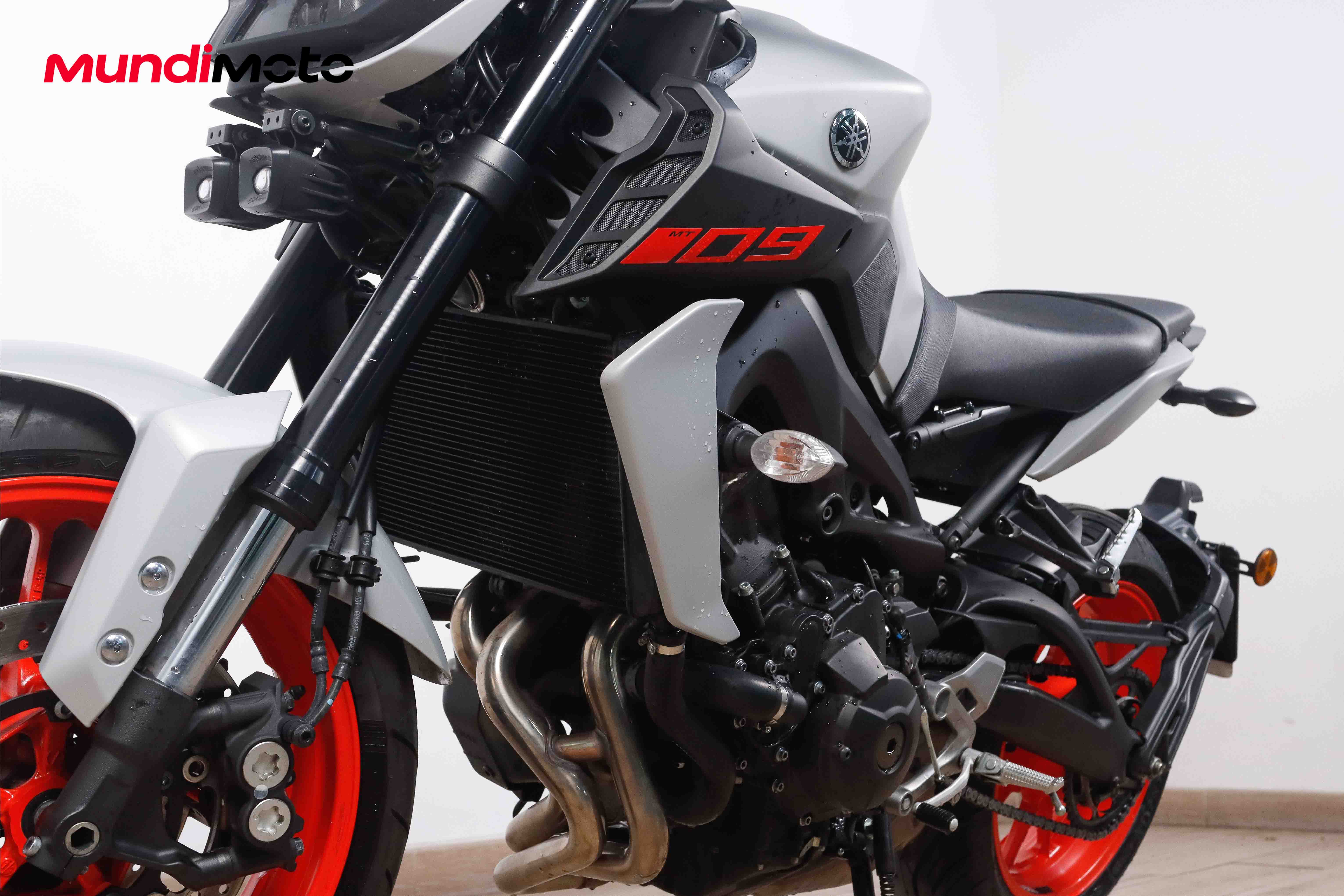 YAMAHA MT 09YAMAHA8 YAMAHA MT 09YAMAHA8
