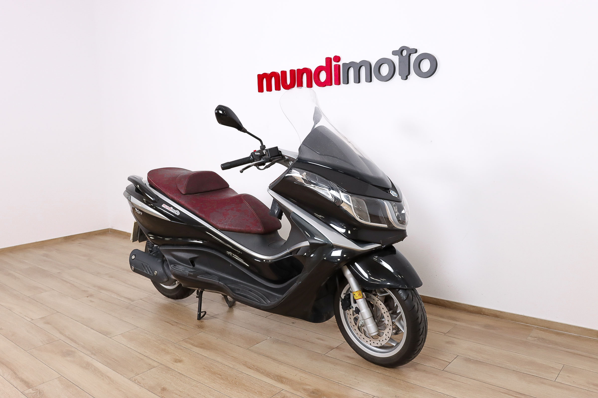 PIAGGIO X10 125 ie ExecutivePIAGGIO1 PIAGGIO X10 125 ie ExecutivePIAGGIO1