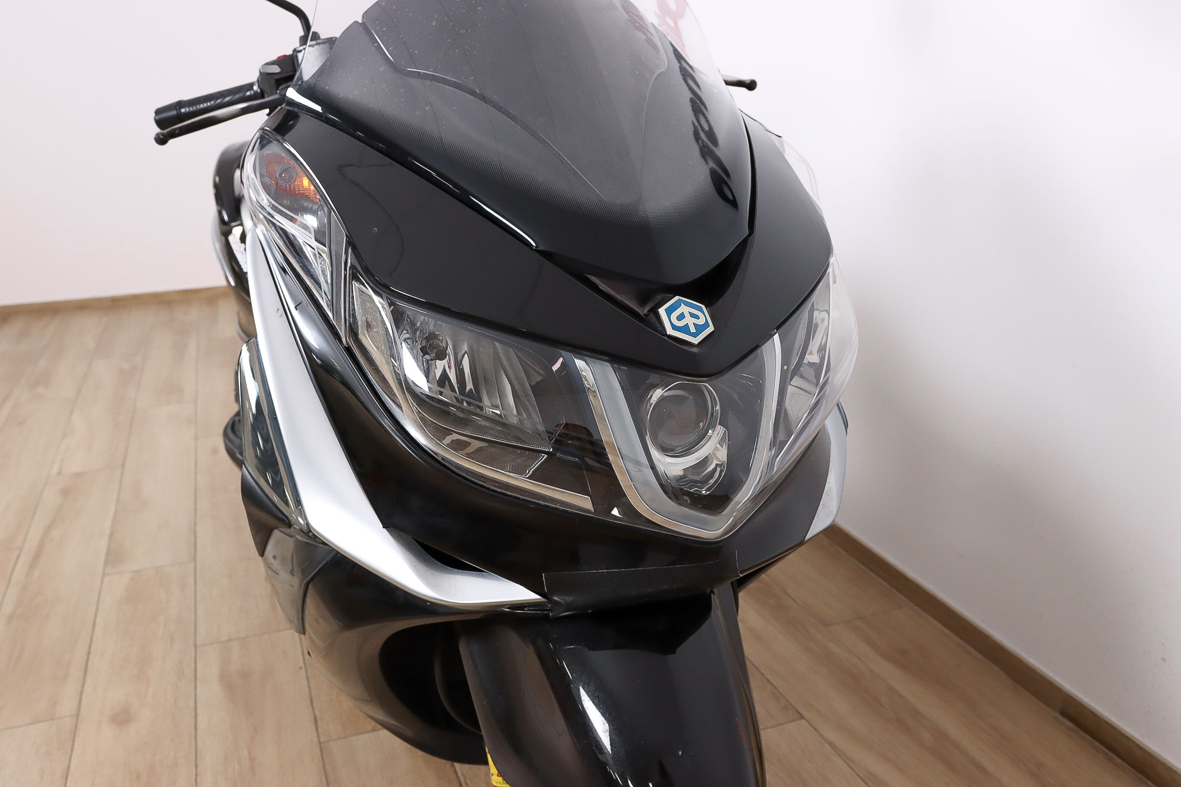 PIAGGIO X10 125 ie ExecutivePIAGGIO3 PIAGGIO X10 125 ie ExecutivePIAGGIO3