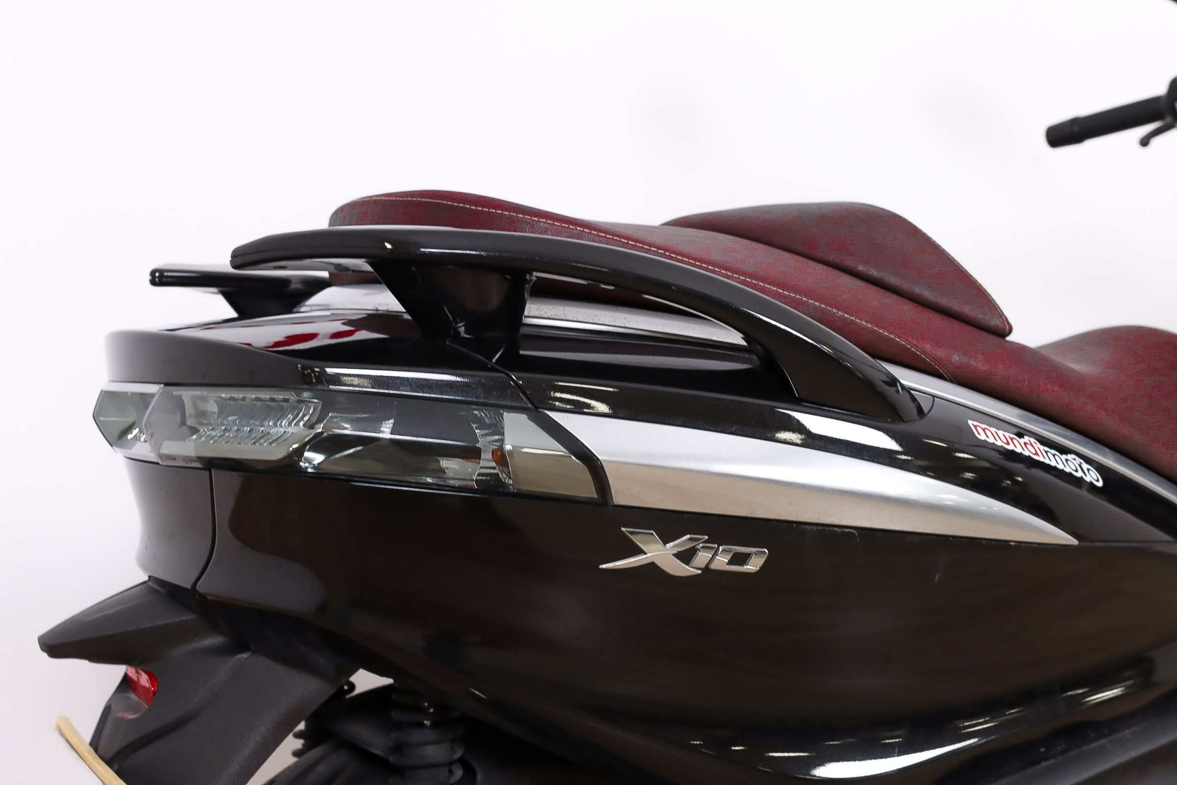 PIAGGIO X10 125 ie ExecutivePIAGGIO5 PIAGGIO X10 125 ie ExecutivePIAGGIO5