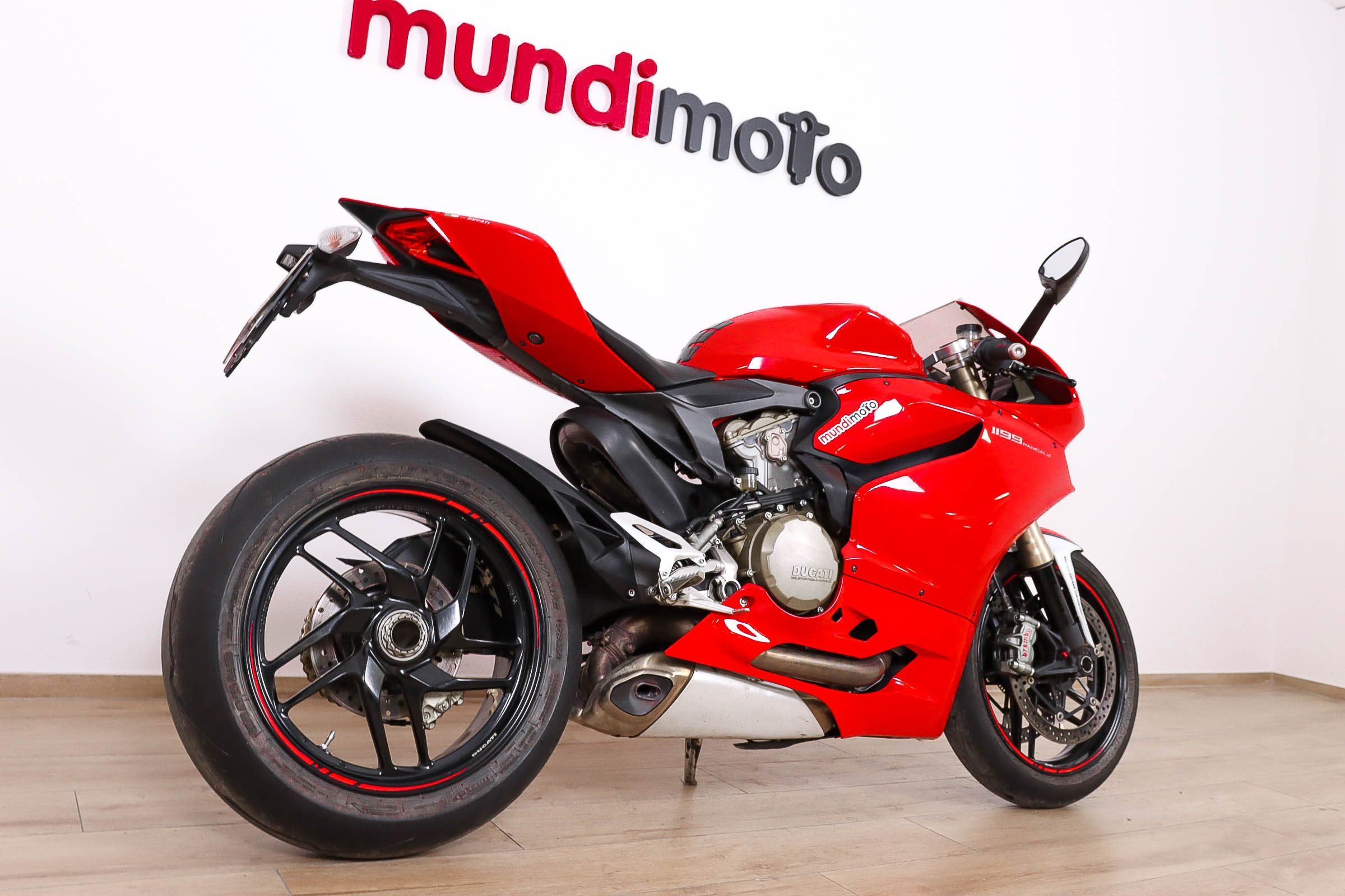 DUCATI 1199 Panigale promoDUCATI9 DUCATI 1199 Panigale promoDUCATI9