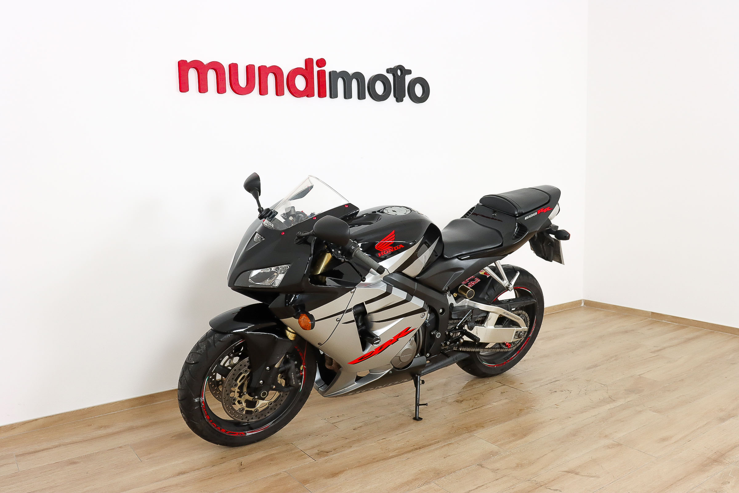 HONDA CBR 600 RRHONDA8 HONDA CBR 600 RRHONDA8