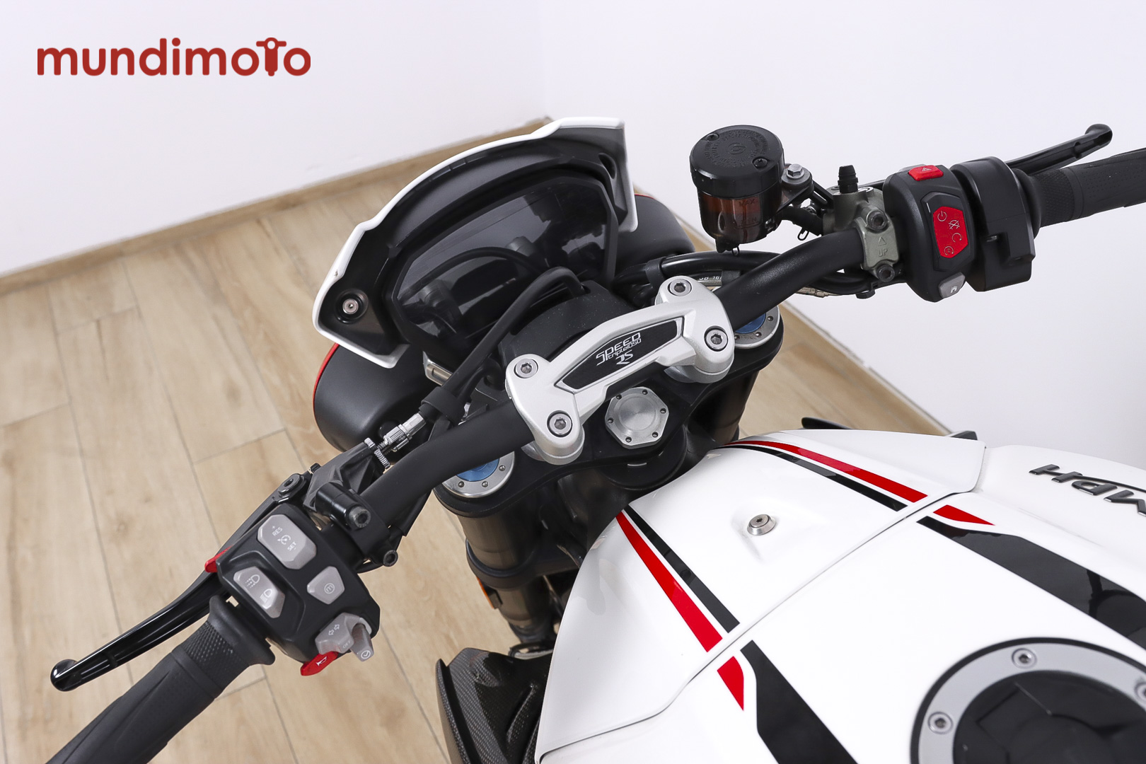 TRIUMPH SPEED TRIPLE RSTRIUMPH9 TRIUMPH SPEED TRIPLE RSTRIUMPH9