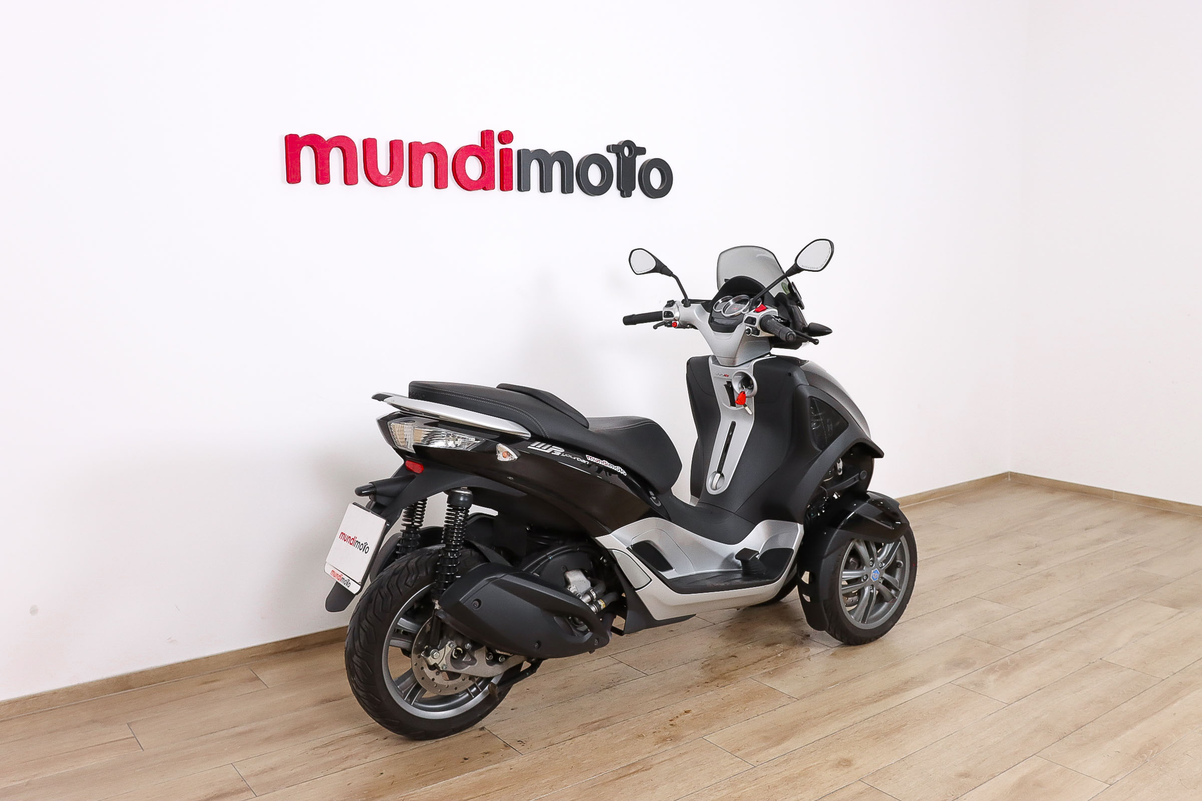 PIAGGIO MP3 Yourban 300 IEPIAGGIO2 PIAGGIO MP3 Yourban 300 IEPIAGGIO2