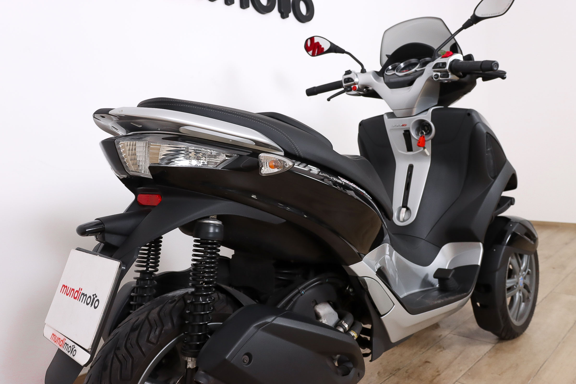 PIAGGIO MP3 Yourban 300 IEPIAGGIO4 PIAGGIO MP3 Yourban 300 IEPIAGGIO4