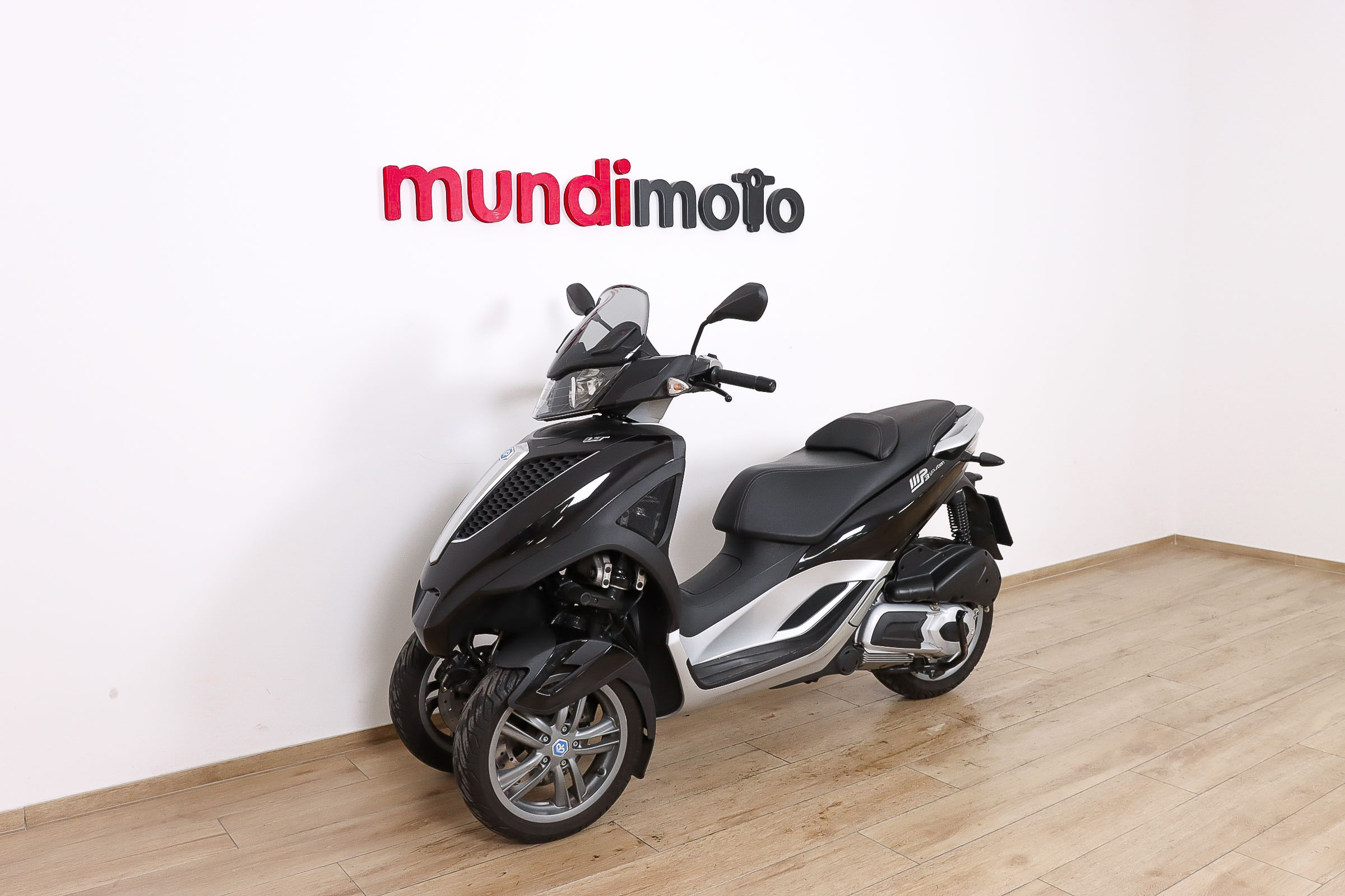 PIAGGIO MP3 Yourban 300 IEPIAGGIO8 PIAGGIO MP3 Yourban 300 IEPIAGGIO8