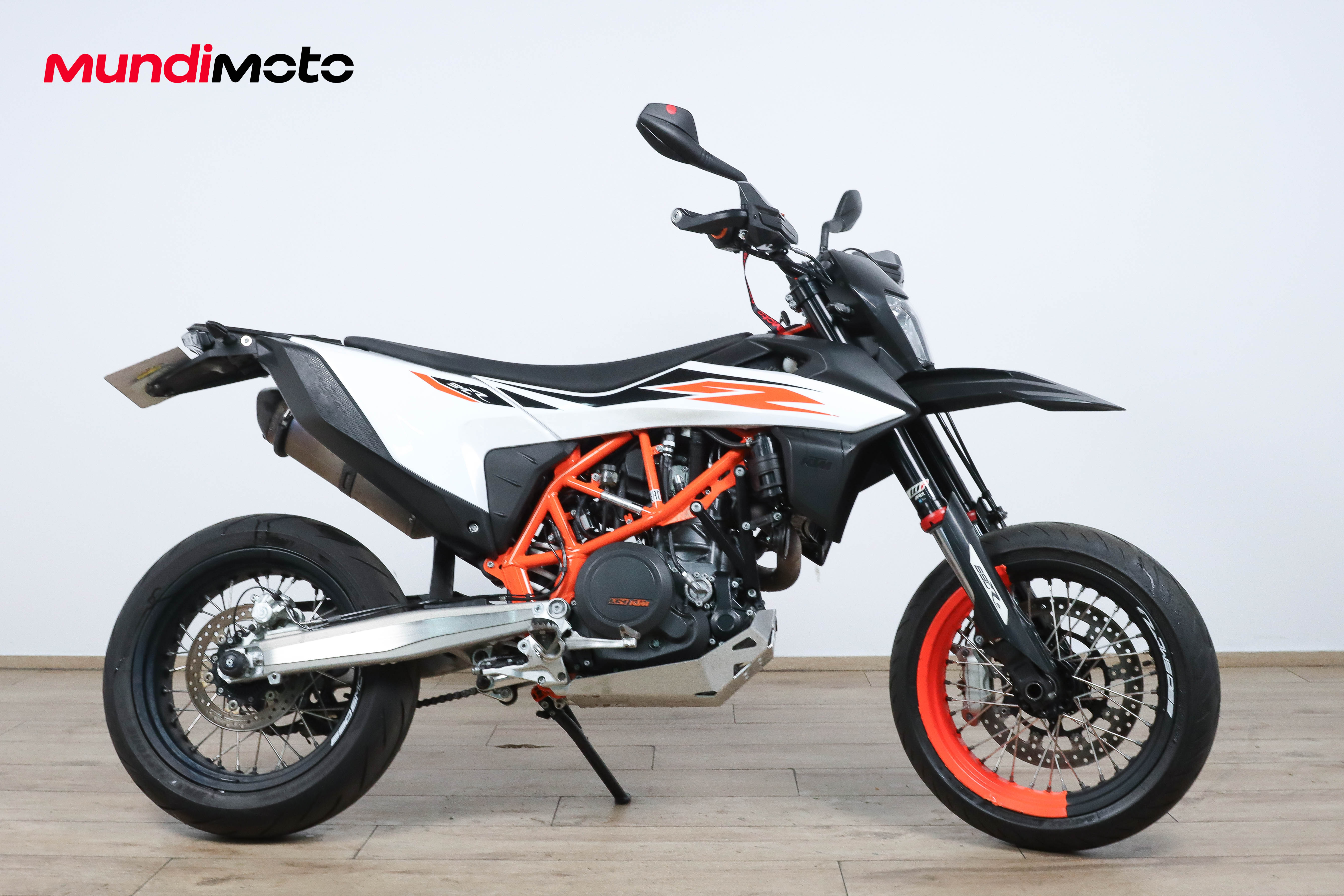 KTM 690 SMC R ABSKTM0 KTM 690 SMC R ABSKTM0