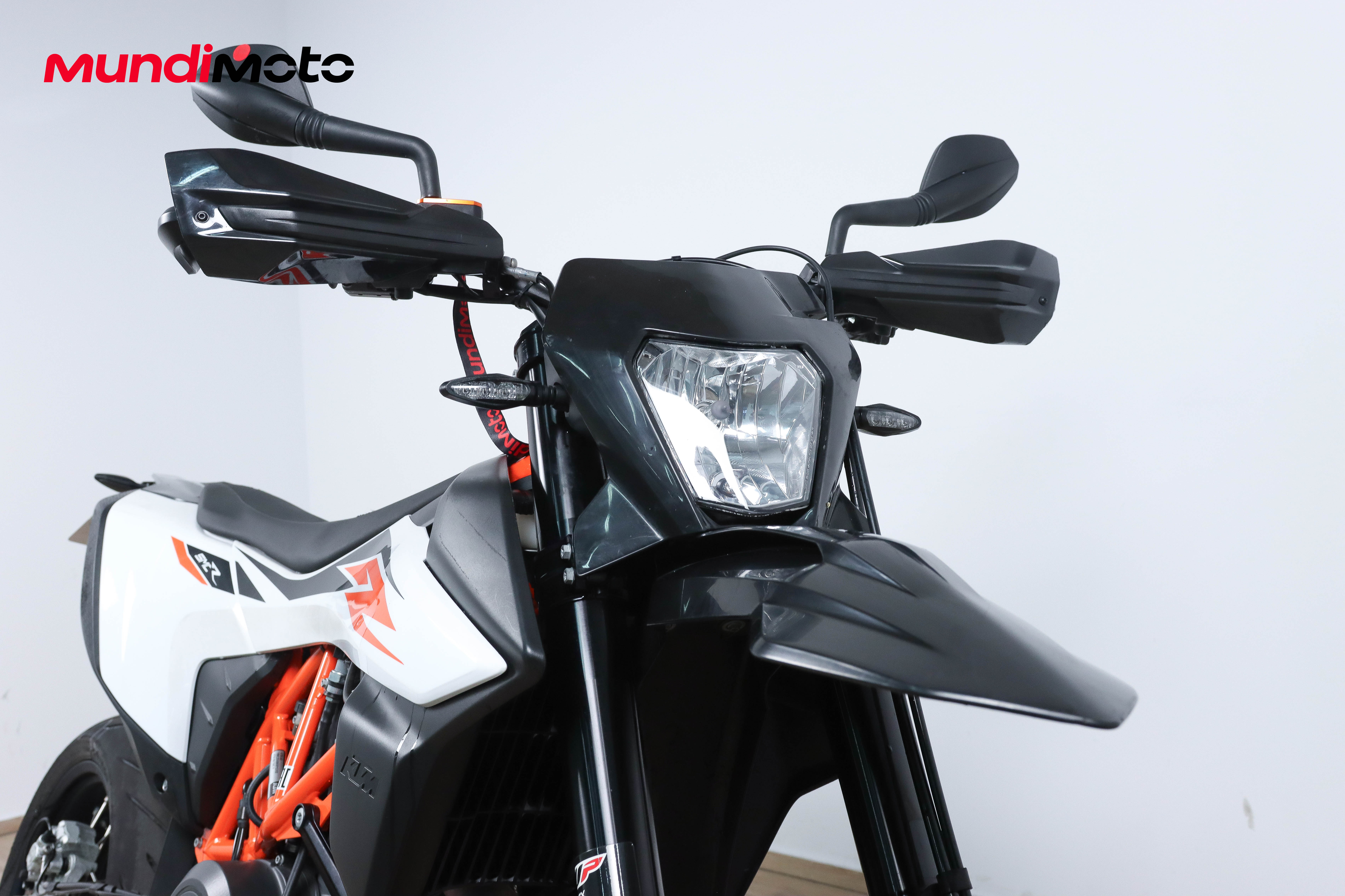 KTM 690 SMC R ABSKTM3 KTM 690 SMC R ABSKTM3
