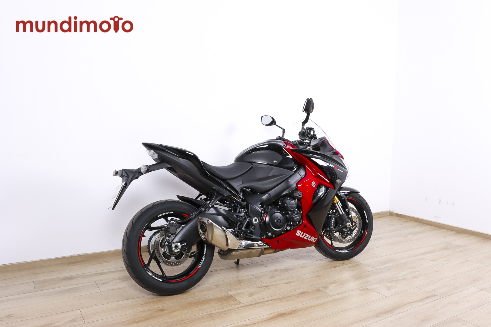 SUZUKI GSX-S 1000 F promoSUZUKI2 SUZUKI GSX-S 1000 F promoSUZUKI2