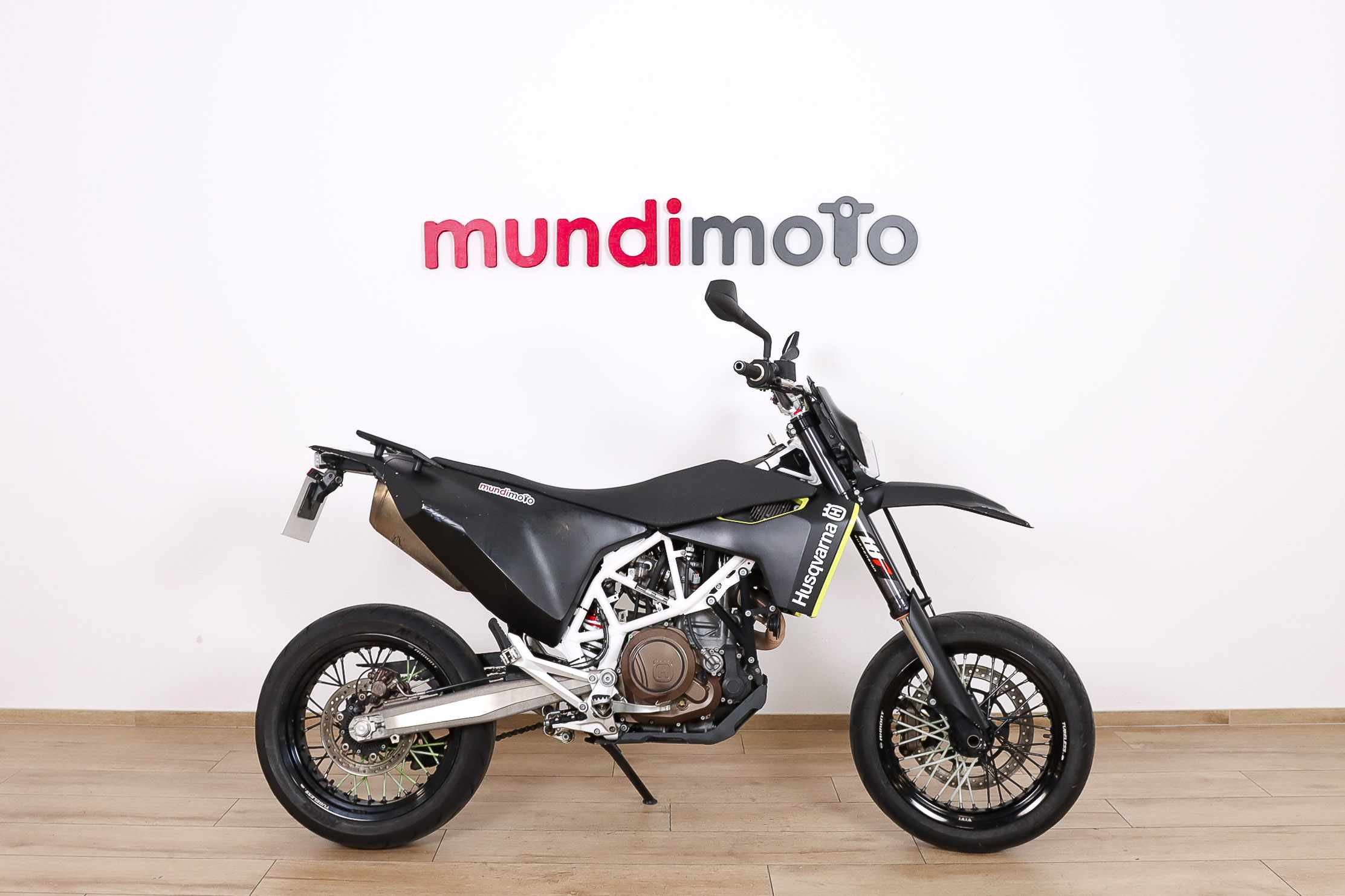 HUSQVARNA 701 SupermotoHUSQVARNA0 HUSQVARNA 701 SupermotoHUSQVARNA0