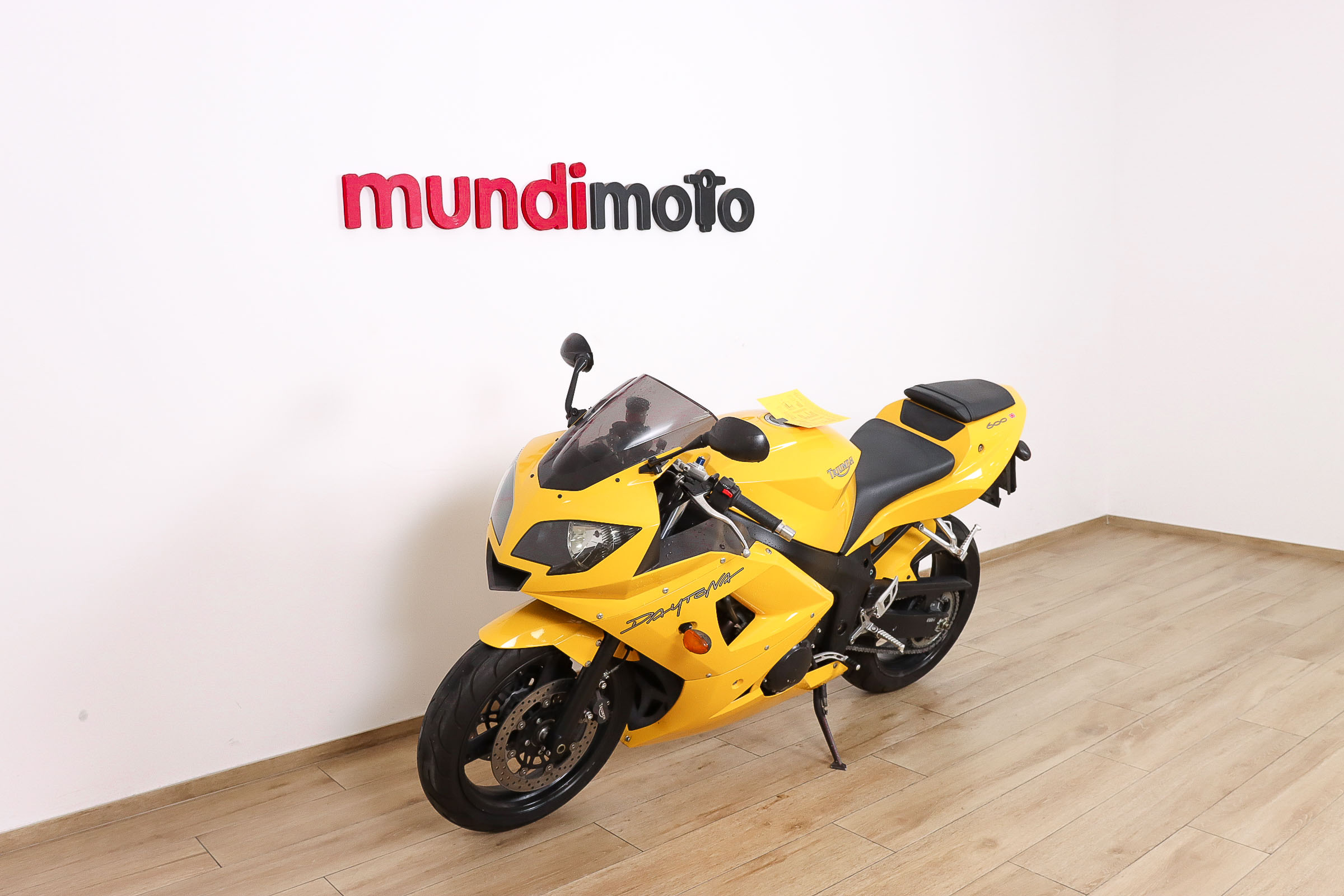 TRIUMPH DAYTONA 600TRIUMPH7 TRIUMPH DAYTONA 600TRIUMPH7