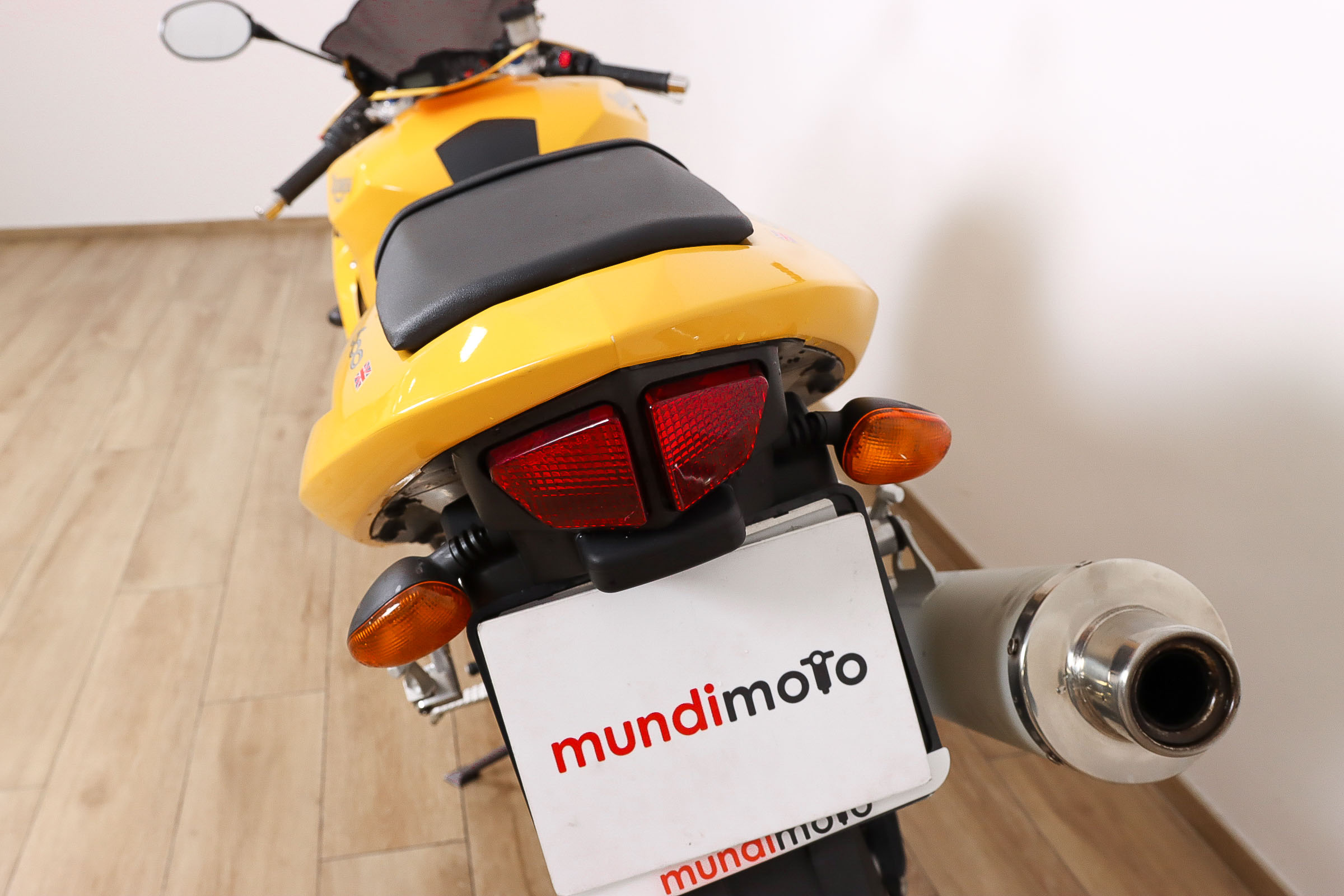 TRIUMPH DAYTONA 600TRIUMPH8 TRIUMPH DAYTONA 600TRIUMPH8