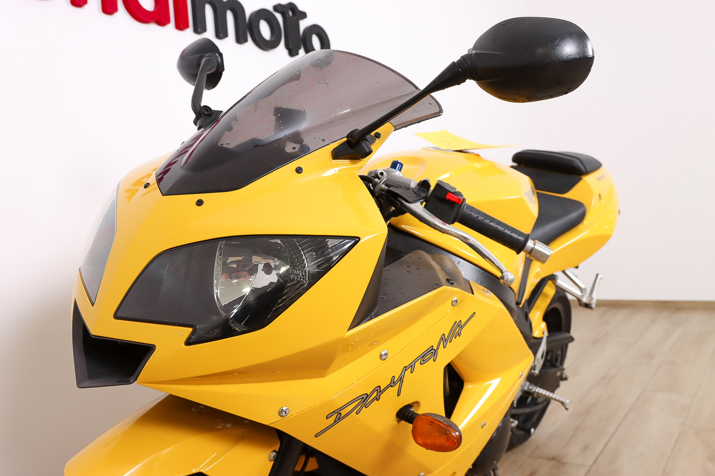 TRIUMPH DAYTONA 600TRIUMPH10 TRIUMPH DAYTONA 600TRIUMPH10