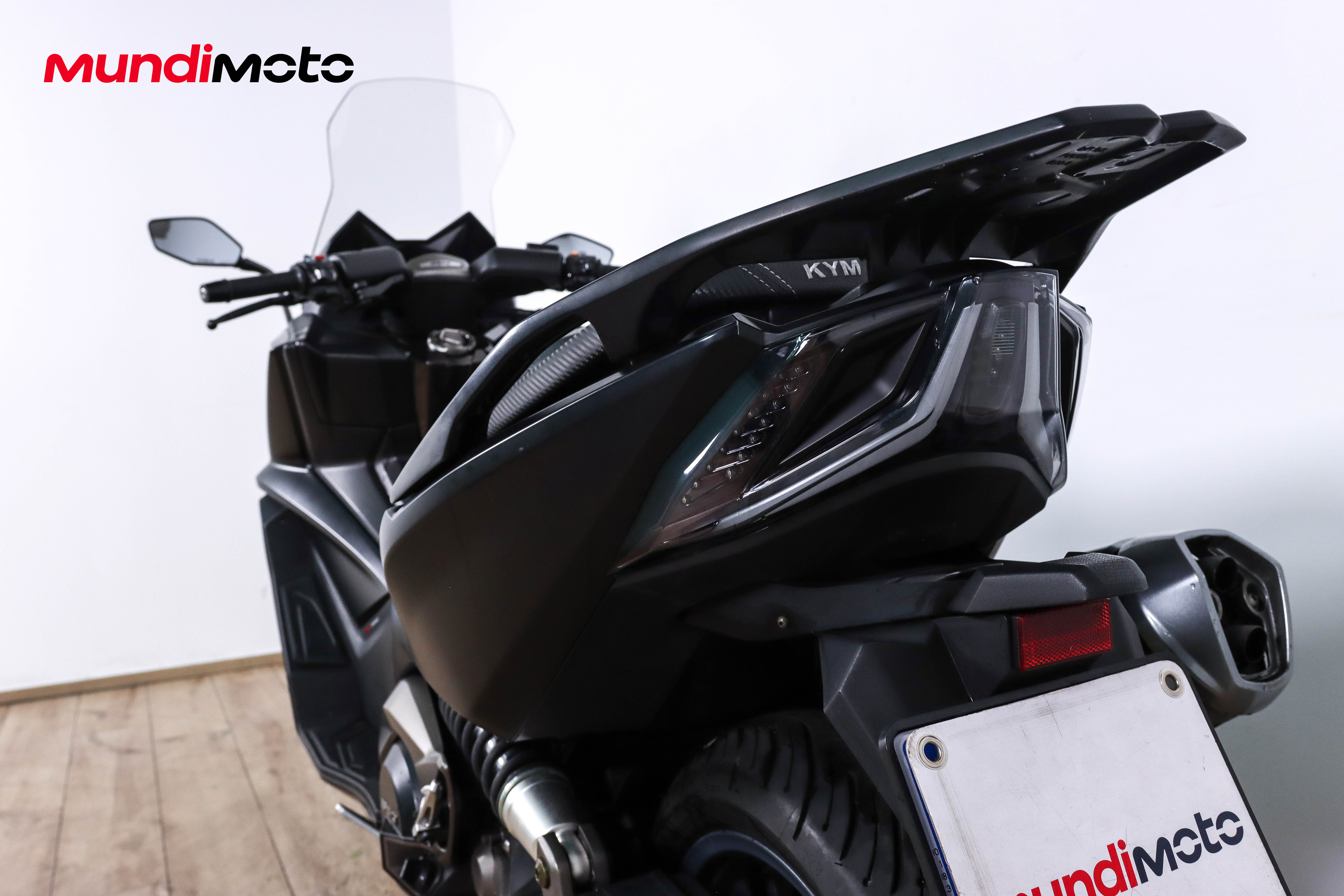 KYMCO AK 550KYMCO7 KYMCO AK 550KYMCO7