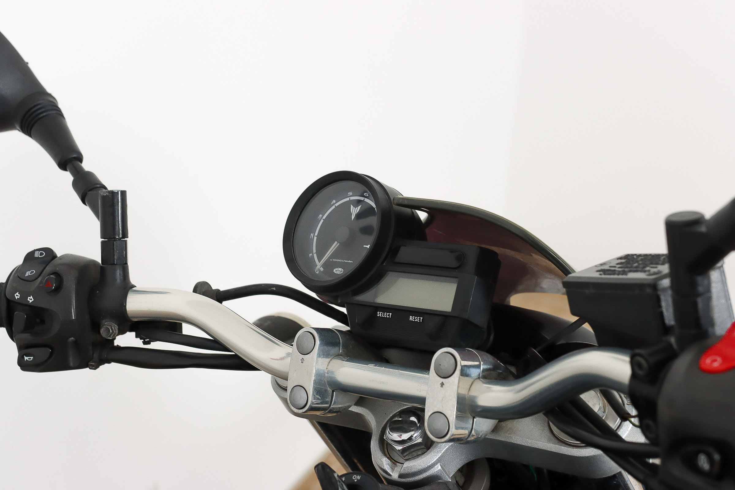 YAMAHA MT 03YAMAHA4 YAMAHA MT 03YAMAHA4