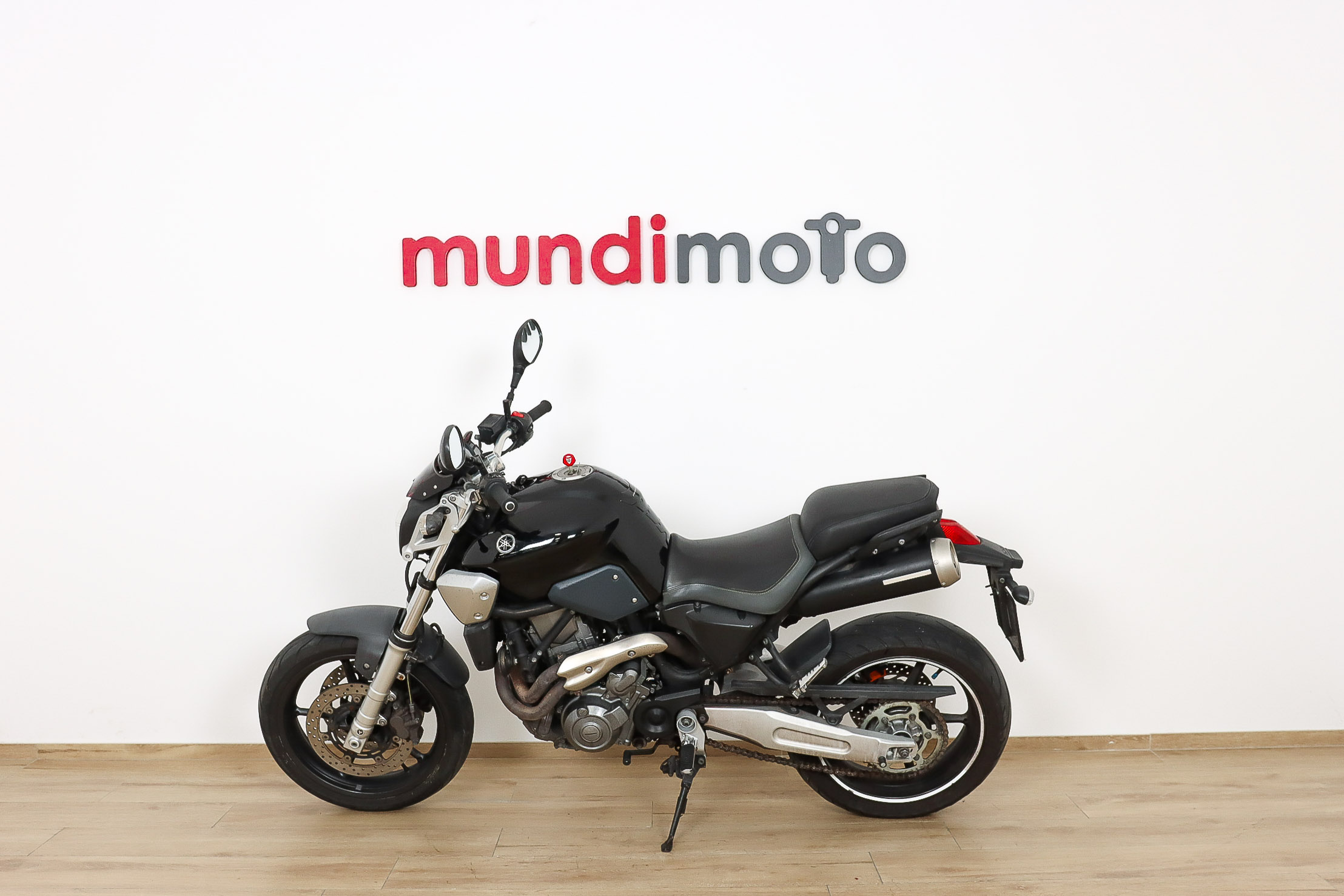 YAMAHA MT 03YAMAHA7 YAMAHA MT 03YAMAHA7