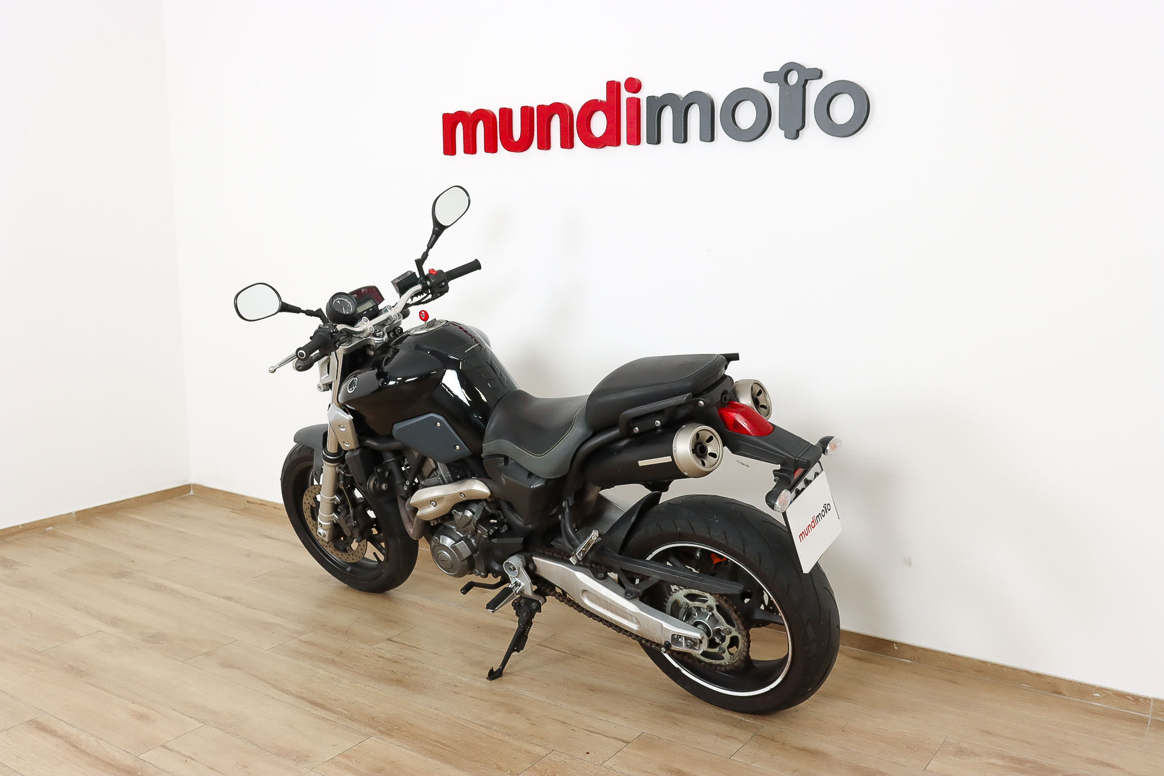 YAMAHA MT 03YAMAHA9 YAMAHA MT 03YAMAHA9
