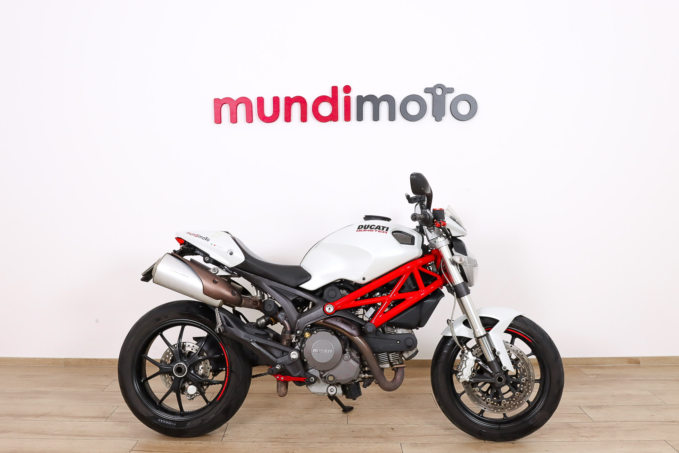 DUCATI MONSTER 796DUCATI1 DUCATI MONSTER 796DUCATI1