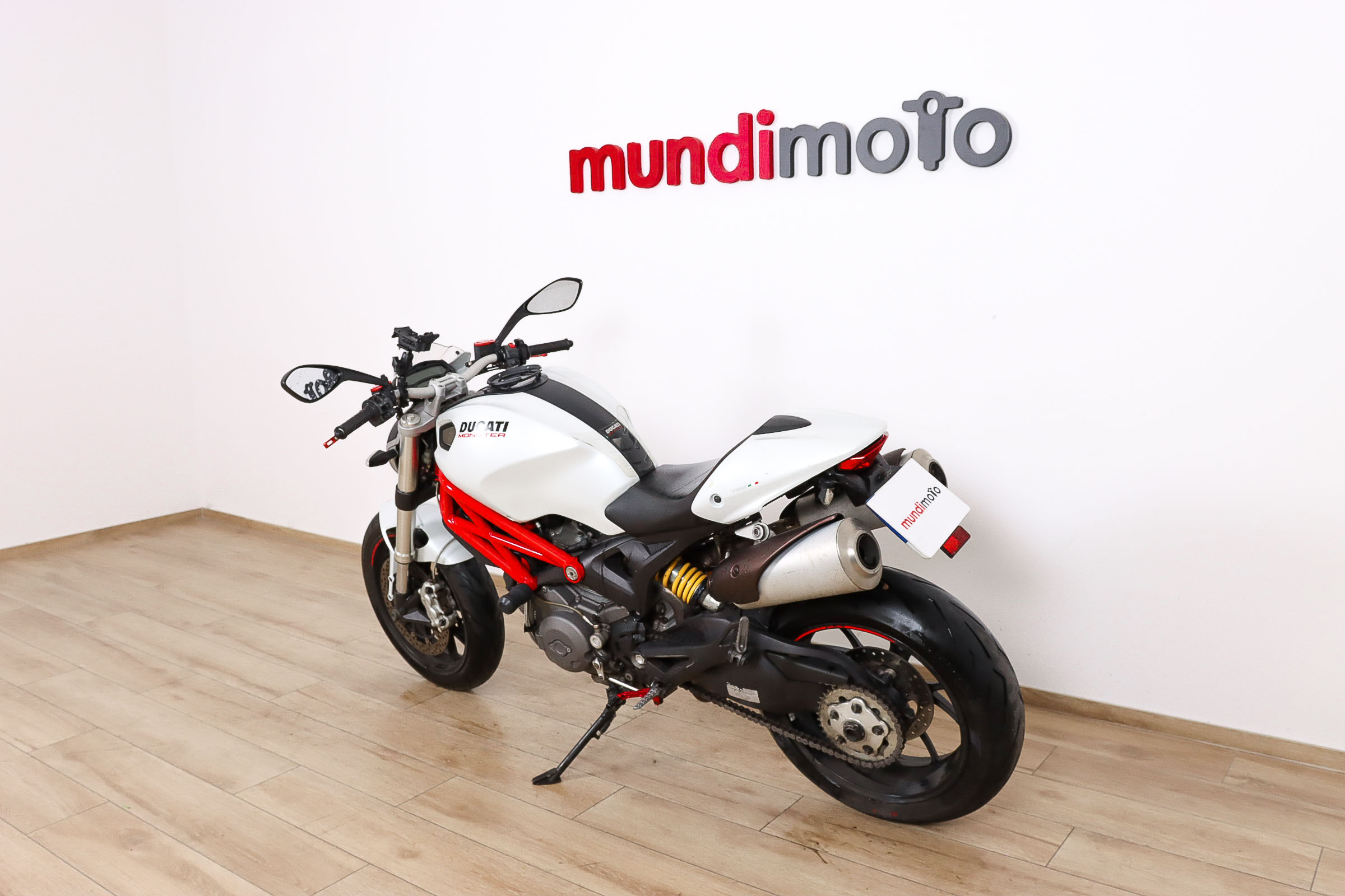 DUCATI MONSTER 796DUCATI8 DUCATI MONSTER 796DUCATI8