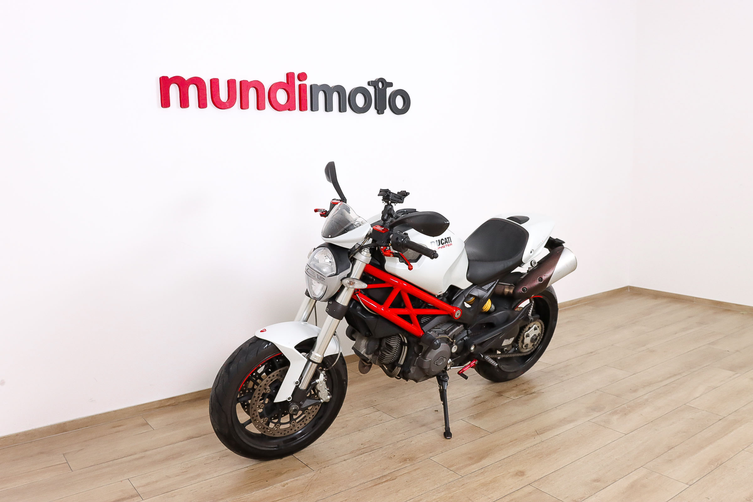 DUCATI MONSTER 796DUCATI9 DUCATI MONSTER 796DUCATI9