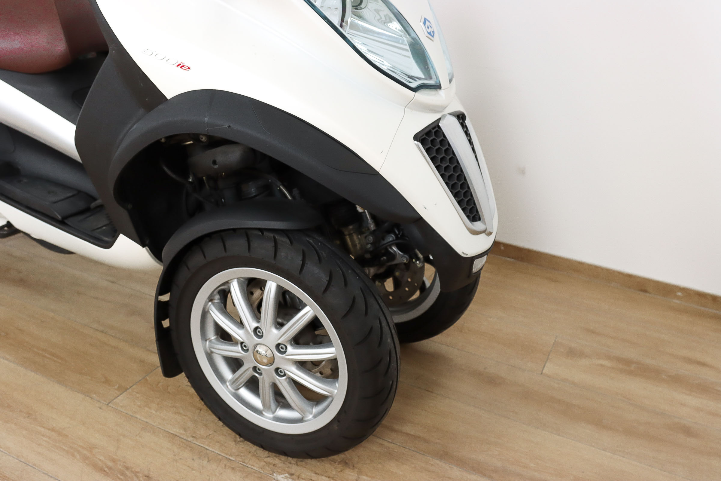 PIAGGIO MP3 500 TouringPIAGGIO3 PIAGGIO MP3 500 TouringPIAGGIO3