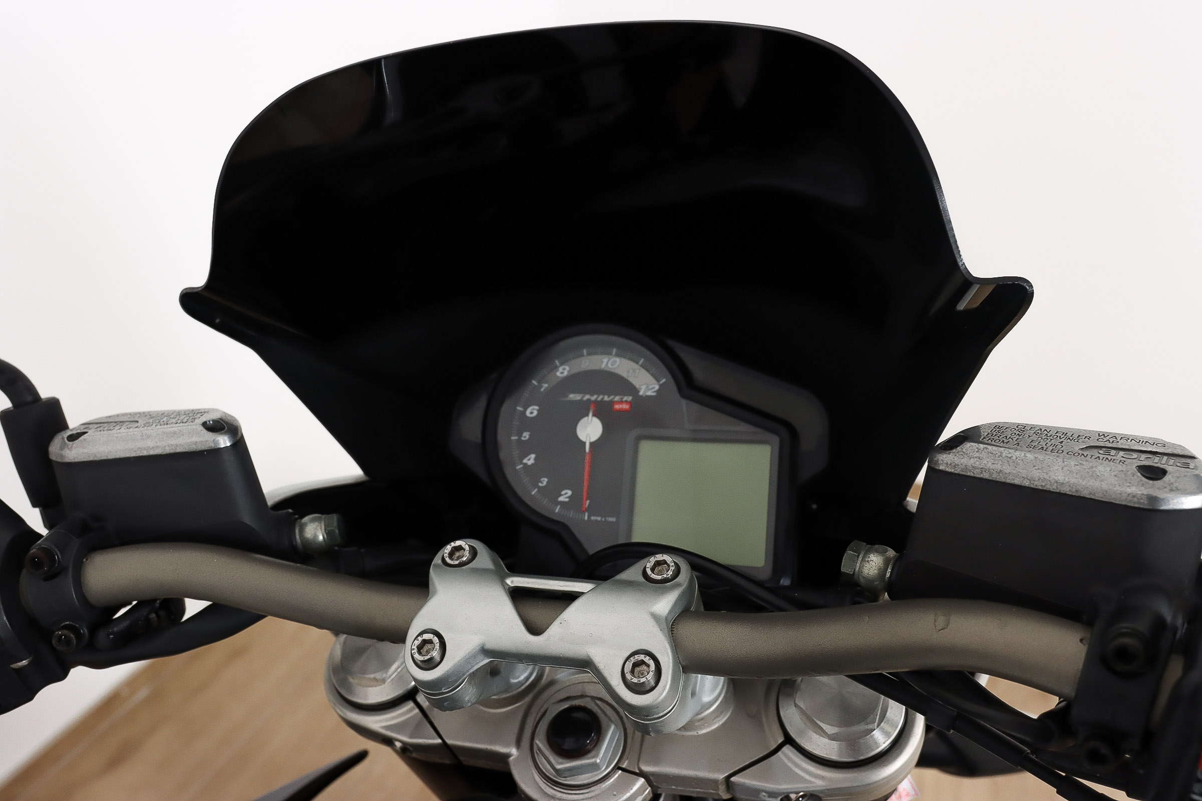 APRILIA Shiver 750APRILIA5 APRILIA Shiver 750APRILIA5