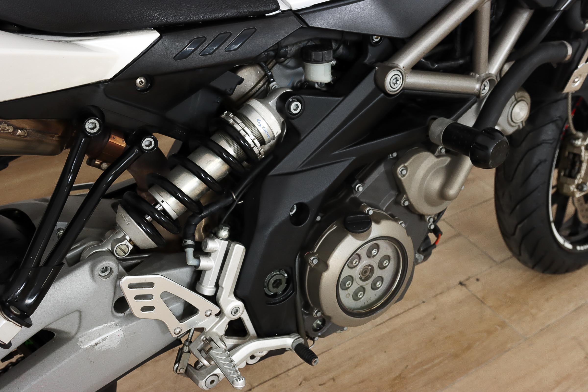 APRILIA Shiver 750APRILIA7 APRILIA Shiver 750APRILIA7