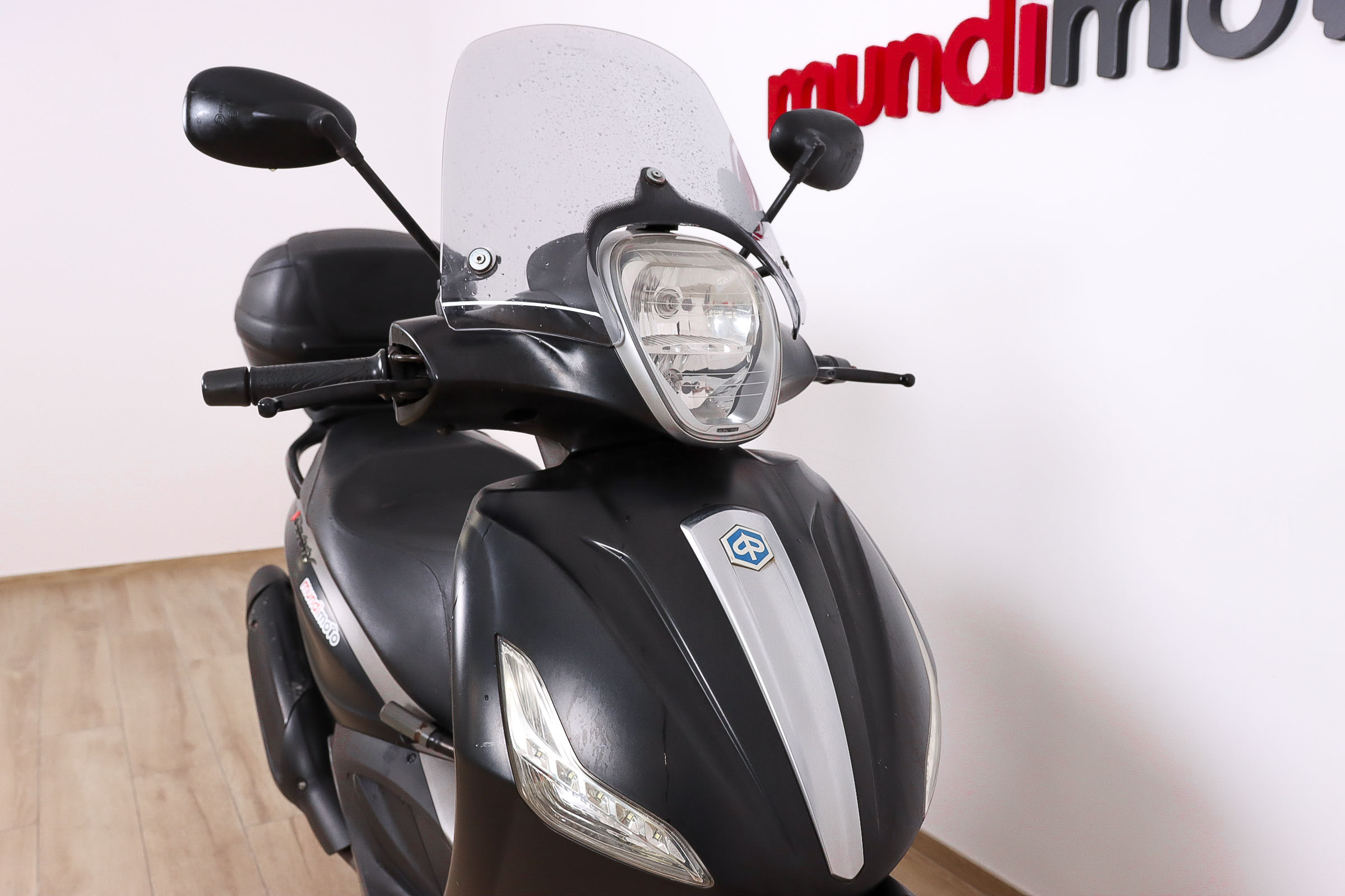 PIAGGIO beverly Sport Touring 350 ie promoPIAGGIO3 PIAGGIO beverly Sport Touring 350 ie promoPIAGGIO3