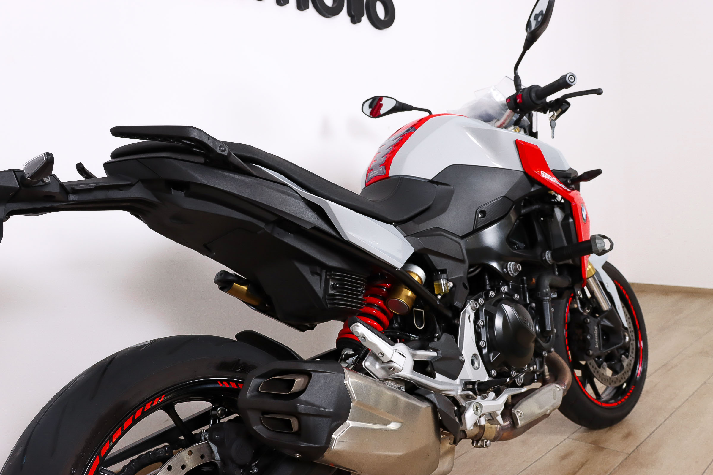 BMW F 900 RBMW5 BMW F 900 RBMW5