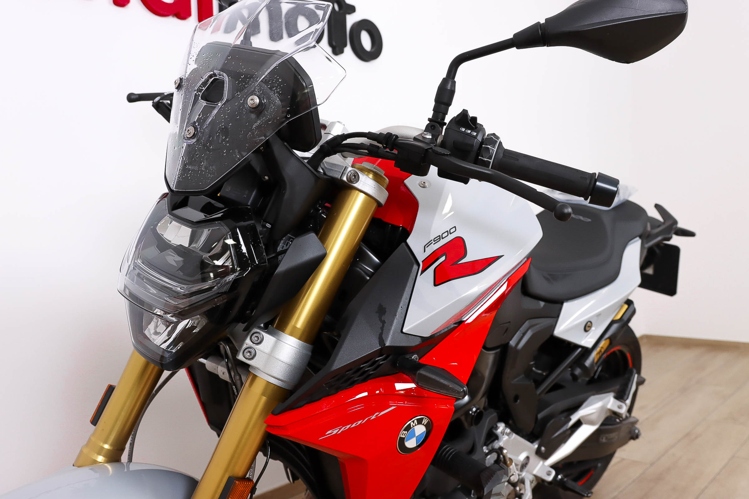 BMW F 900 RBMW11 BMW F 900 RBMW11