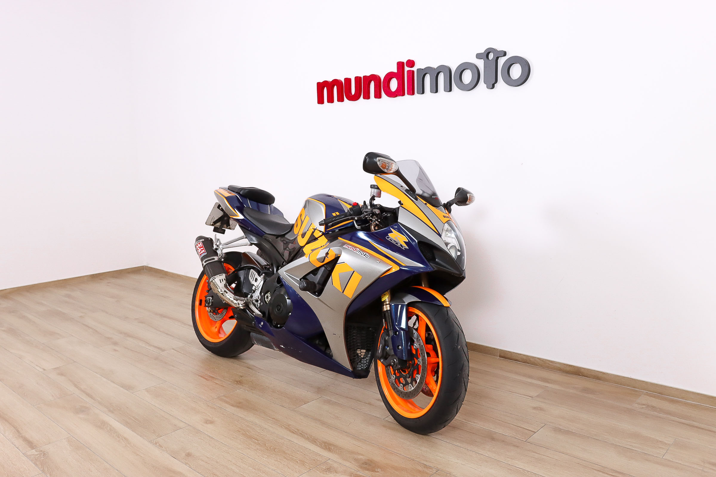 SUZUKI GSX R1000 promoSUZUKI1 SUZUKI GSX R1000 promoSUZUKI1