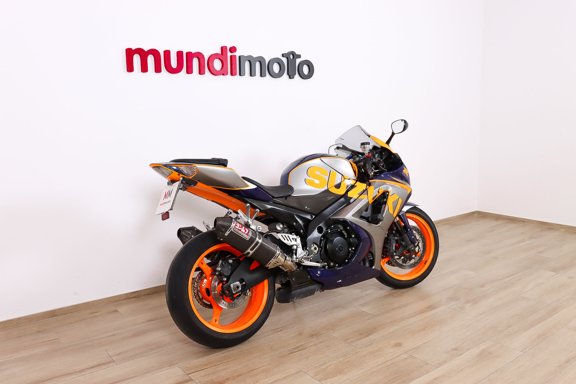 SUZUKI GSX R1000 promoSUZUKI2 SUZUKI GSX R1000 promoSUZUKI2