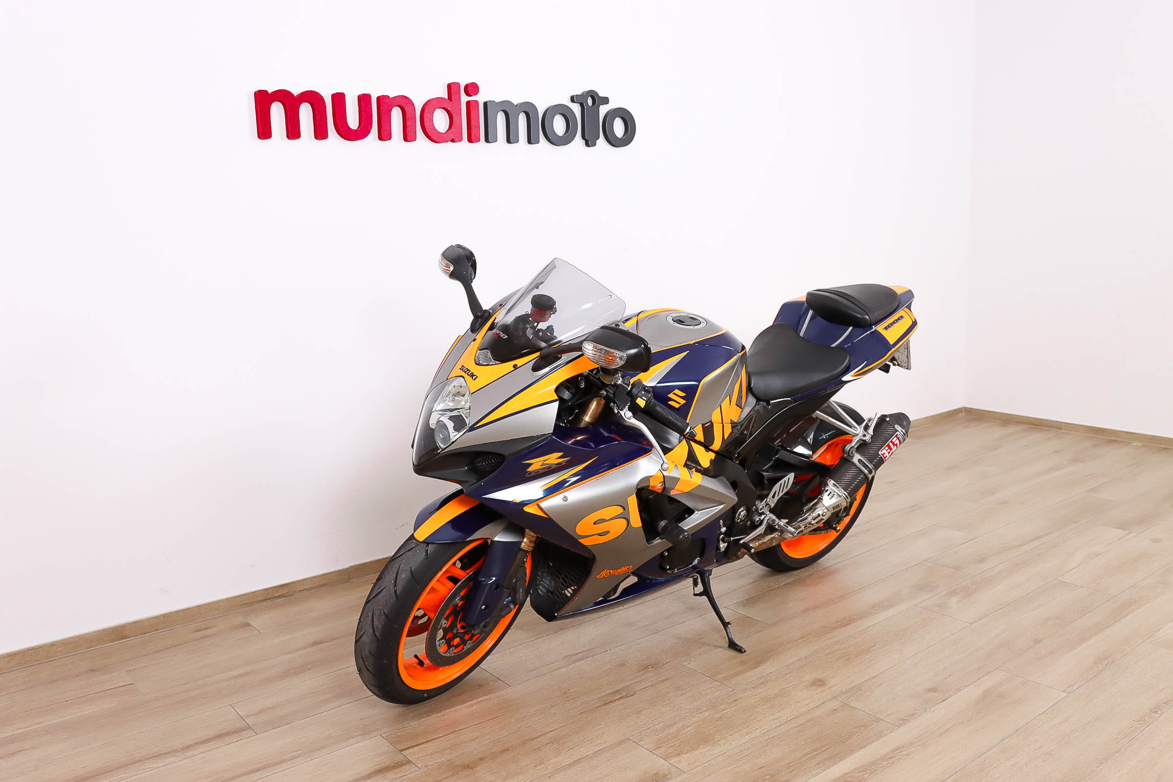 SUZUKI GSX R1000 promoSUZUKI8 SUZUKI GSX R1000 promoSUZUKI8