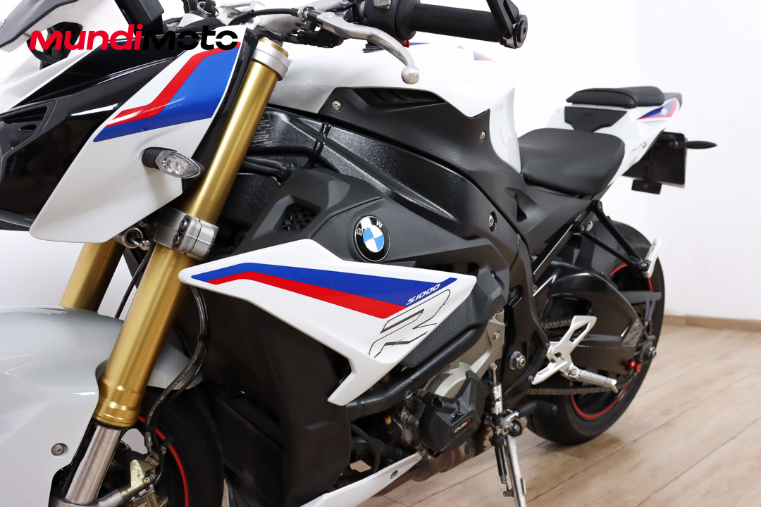 BMW S 1000 RBMW8 BMW S 1000 RBMW8