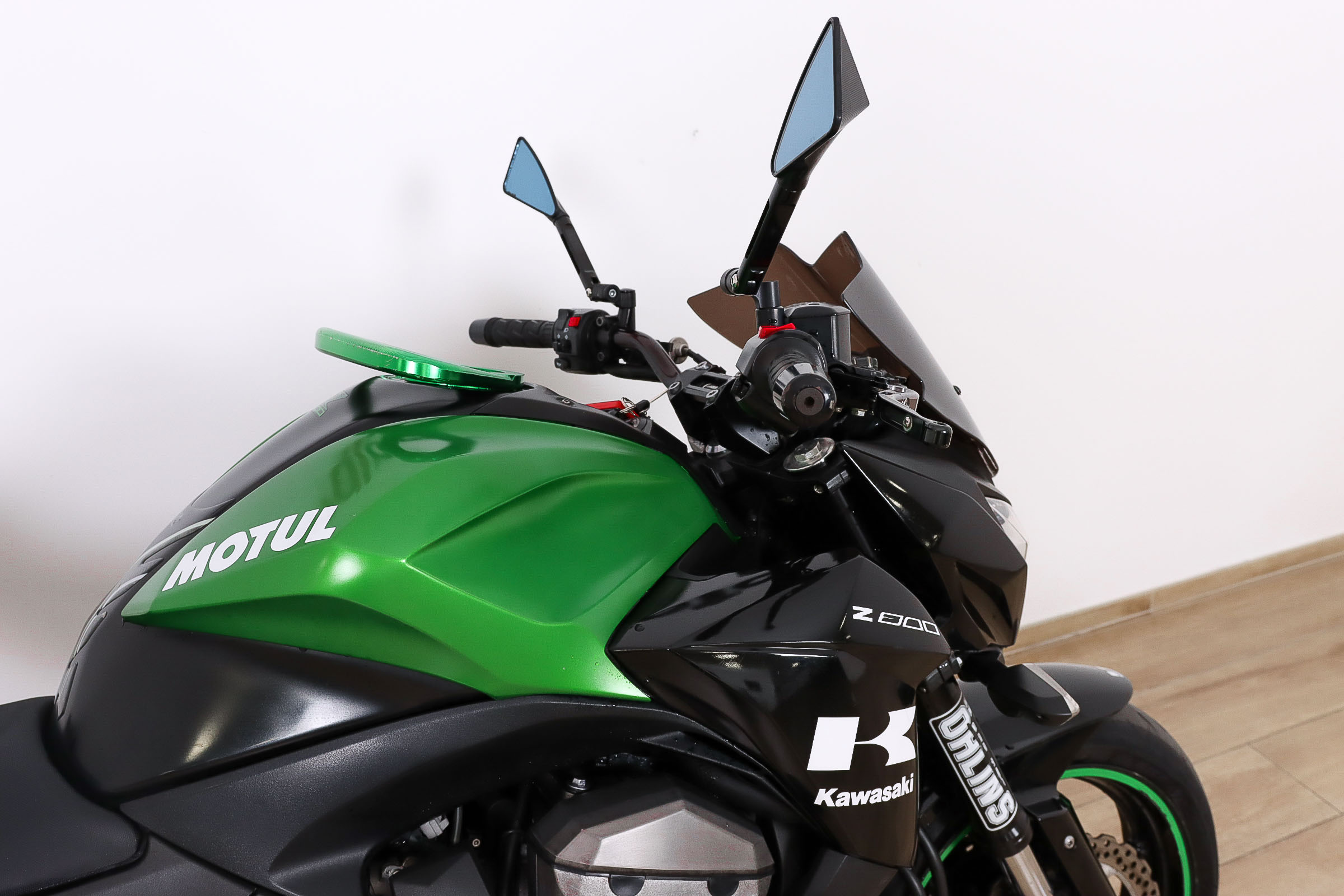 KAWASAKI Z 800eKAWASAKI7 KAWASAKI Z 800eKAWASAKI7