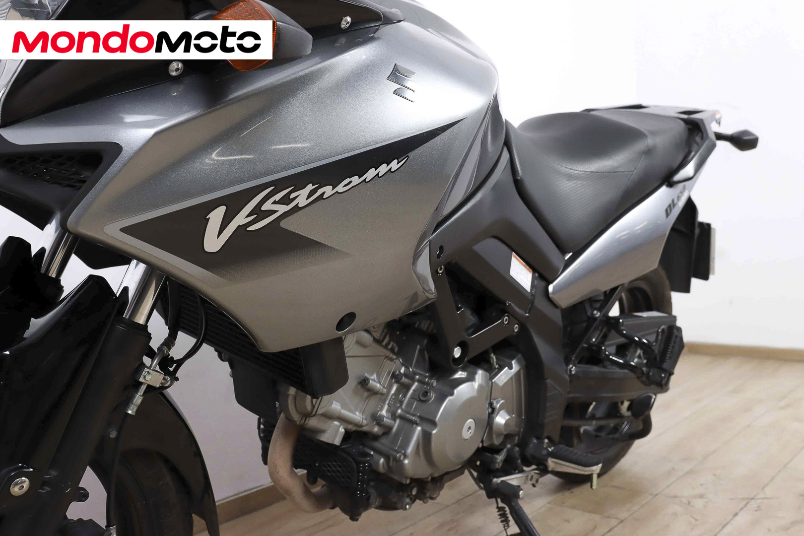 SUZUKI V-Strom 650SUZUKI8 SUZUKI V-Strom 650SUZUKI8