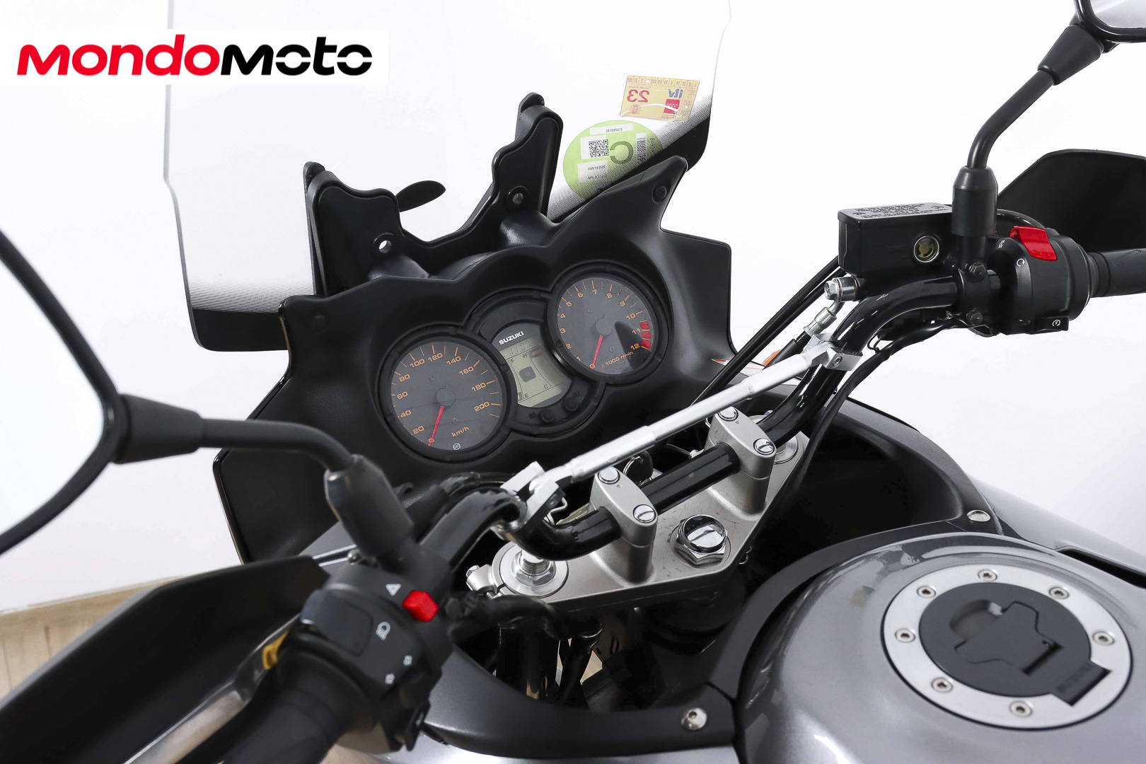 SUZUKI V-Strom 650SUZUKI10 SUZUKI V-Strom 650SUZUKI10
