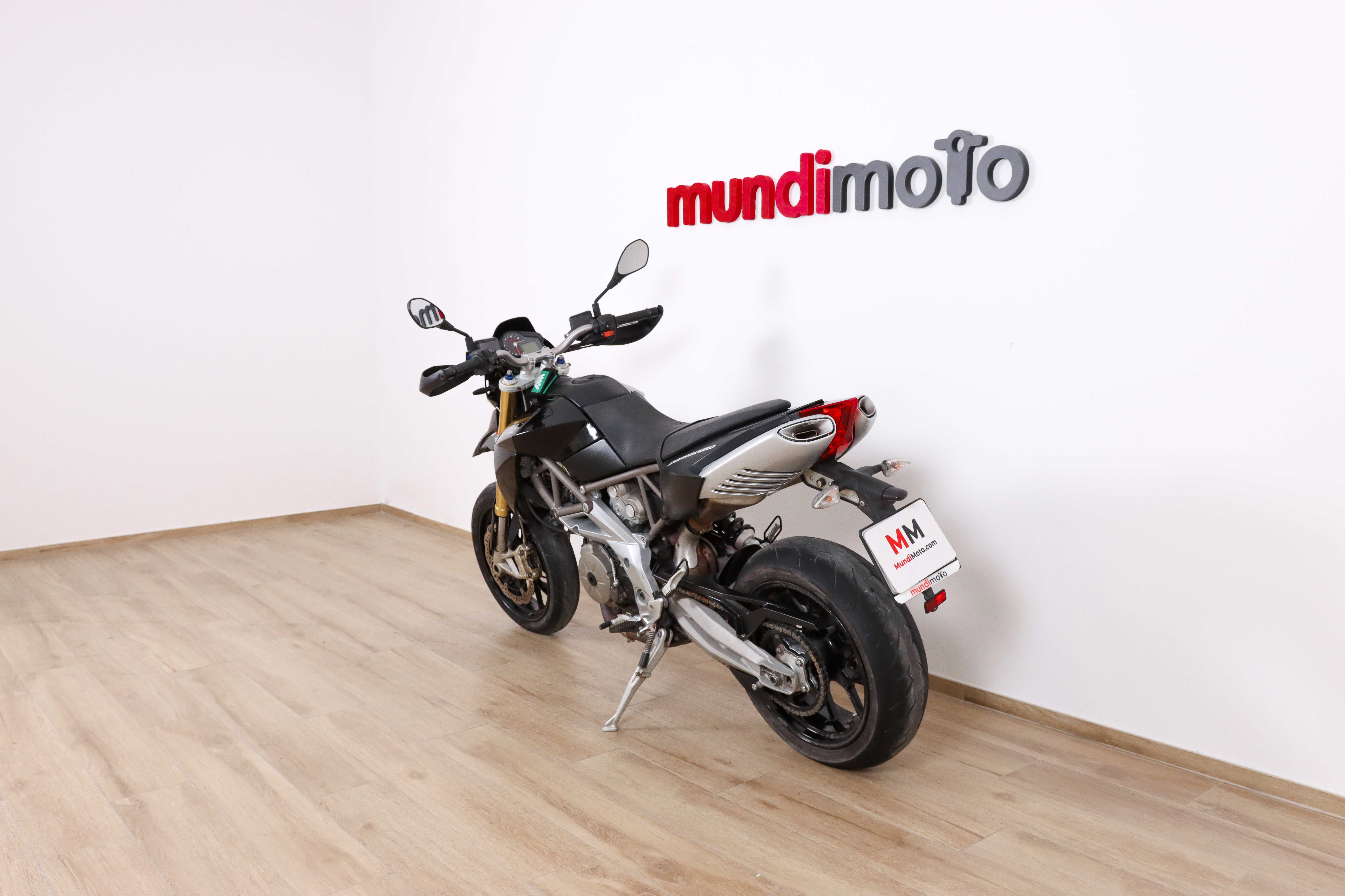 APRILIA SMV 750 Dorsoduro promoAPRILIA5 APRILIA SMV 750 Dorsoduro promoAPRILIA5