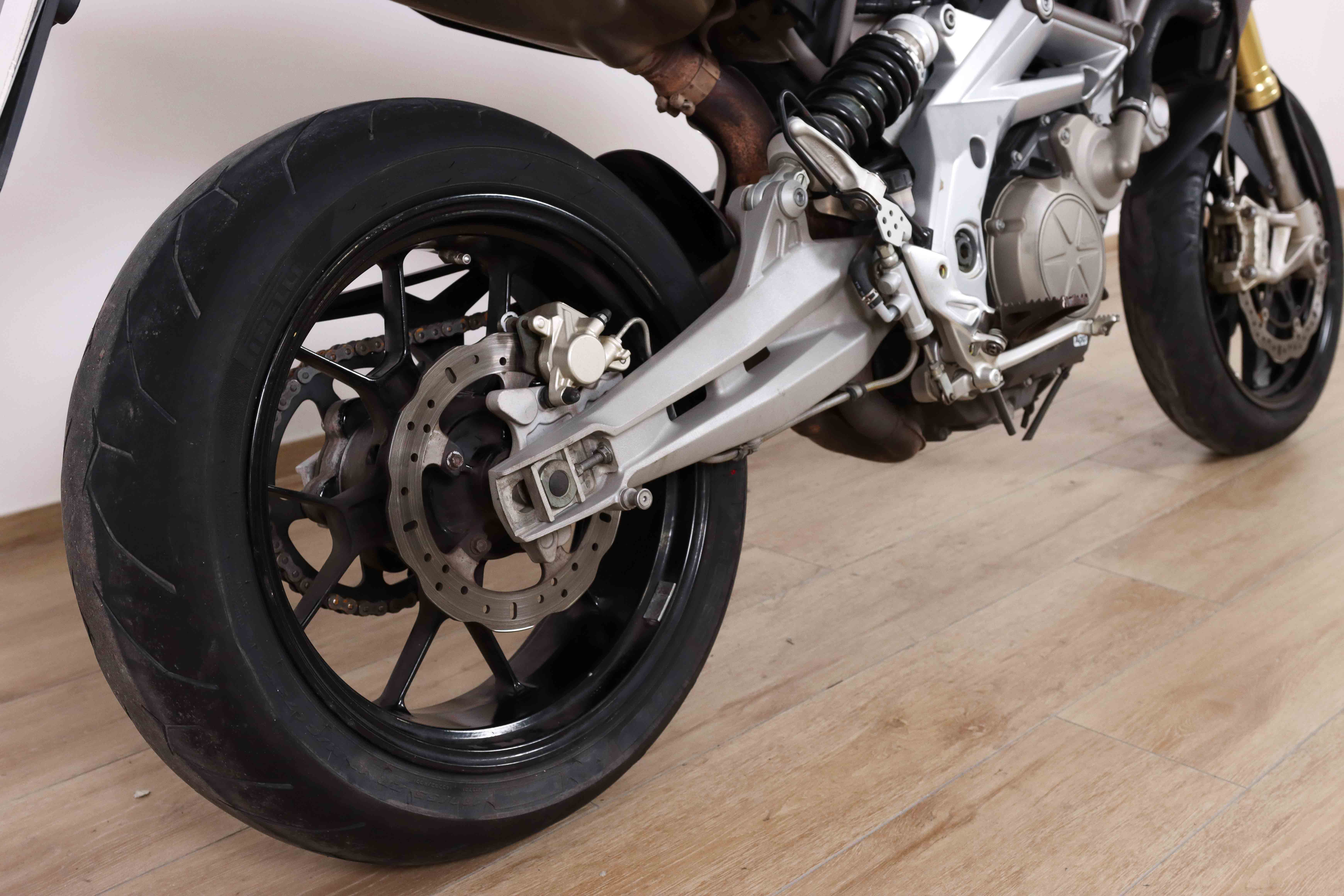 APRILIA SMV 750 Dorsoduro promoAPRILIA7 APRILIA SMV 750 Dorsoduro promoAPRILIA7