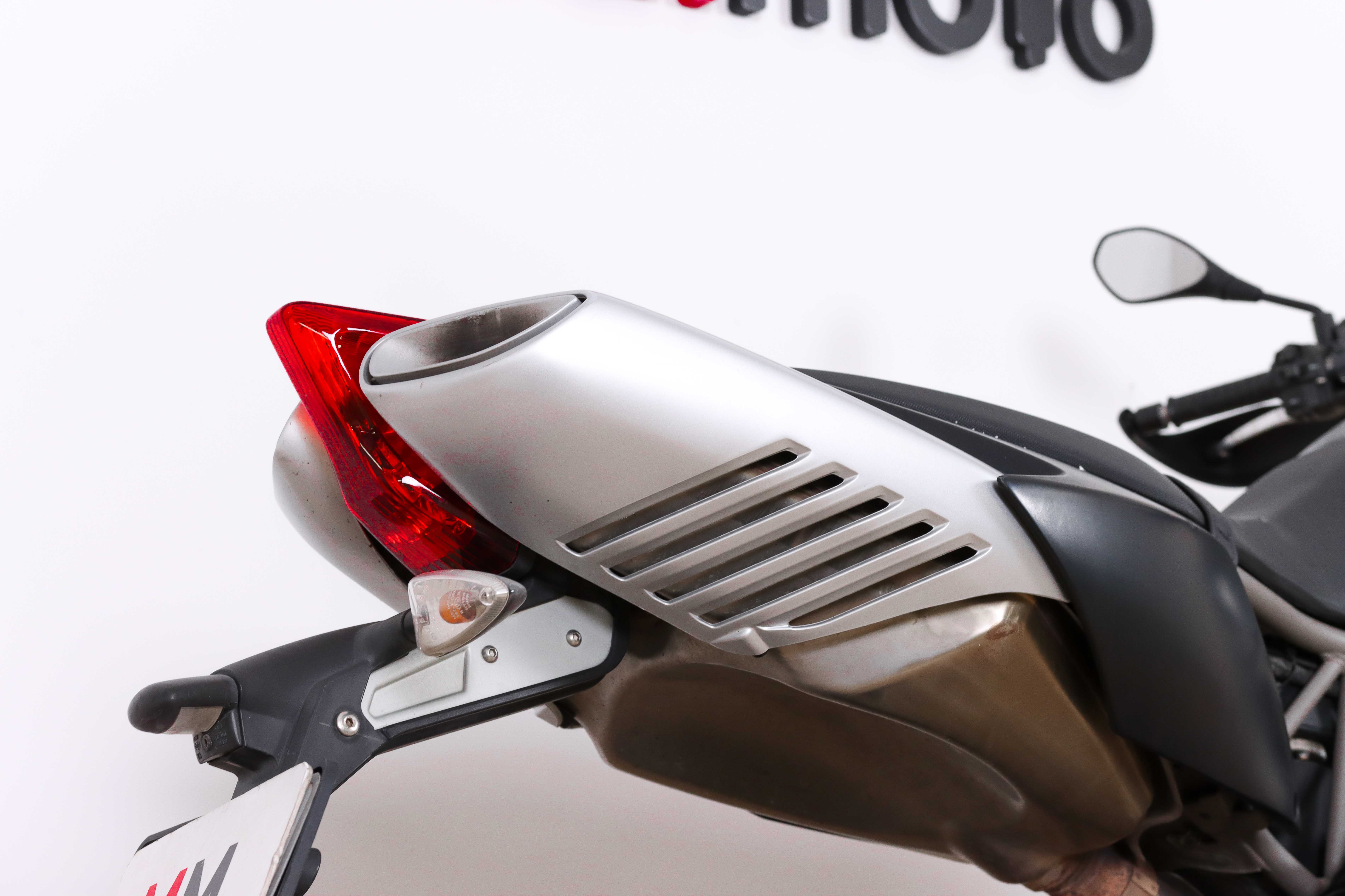 APRILIA SMV 750 Dorsoduro promoAPRILIA8 APRILIA SMV 750 Dorsoduro promoAPRILIA8