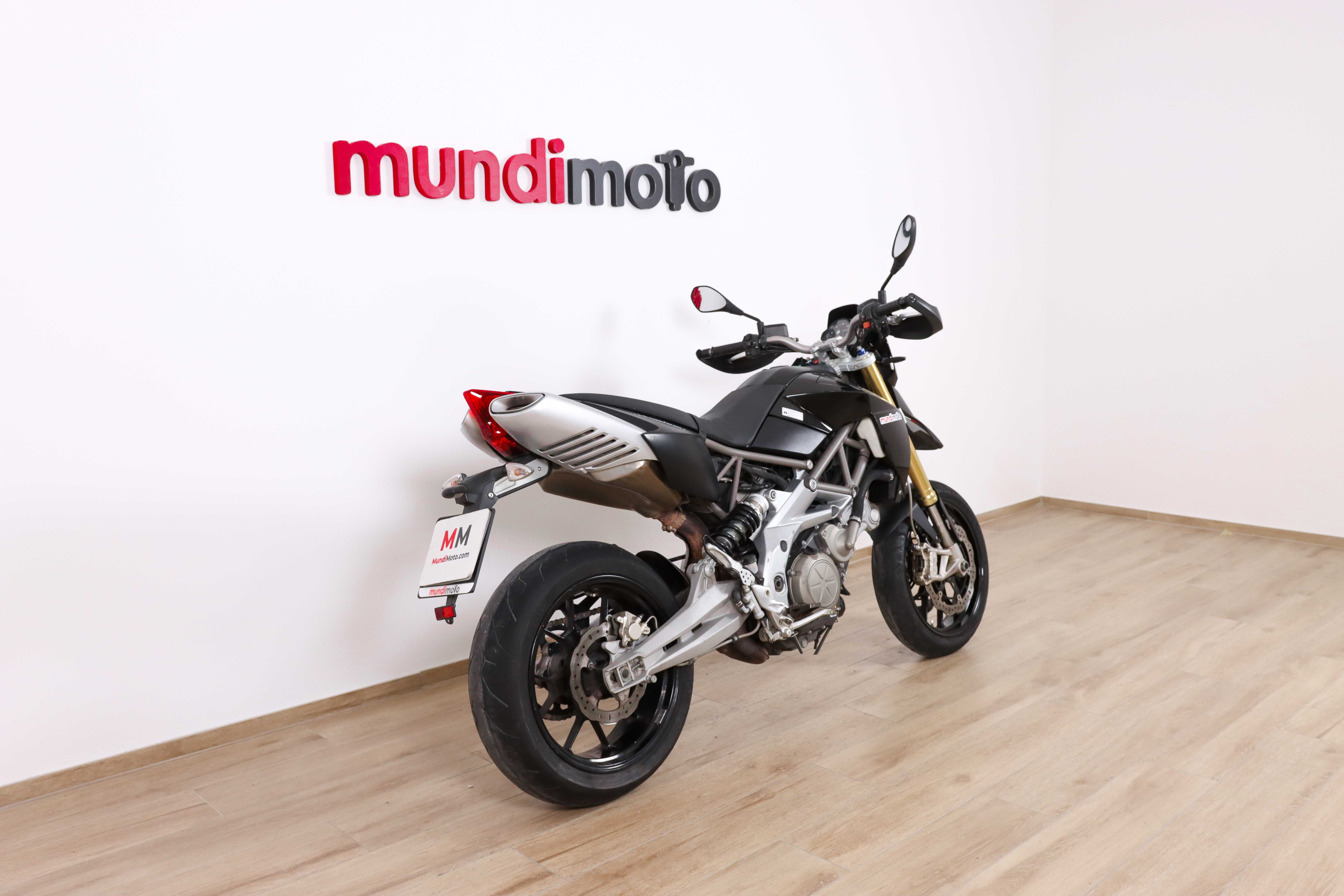 APRILIA SMV 750 Dorsoduro promoAPRILIA10 APRILIA SMV 750 Dorsoduro promoAPRILIA10