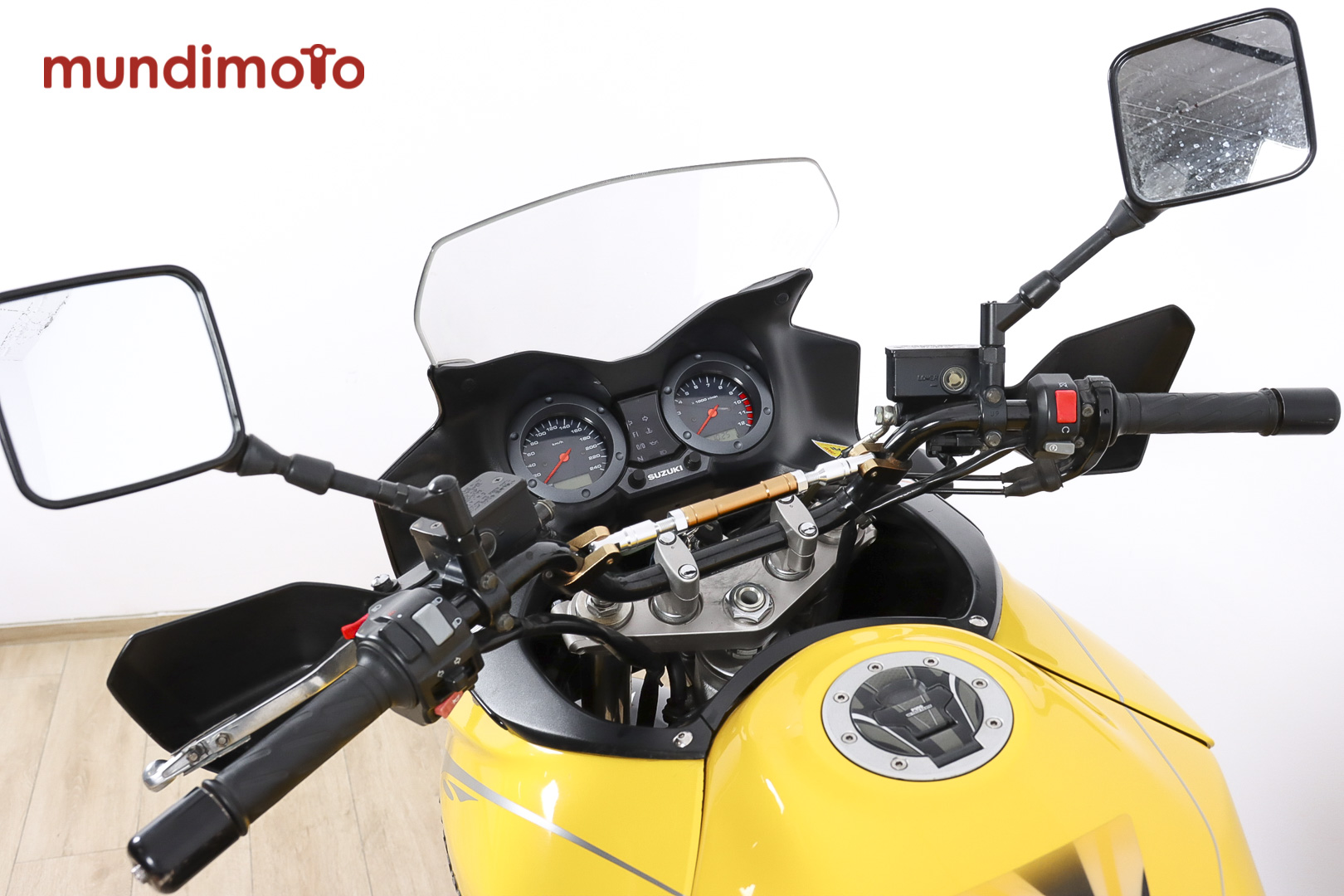 SUZUKI V-Strom 1000SUZUKI10 SUZUKI V-Strom 1000SUZUKI10