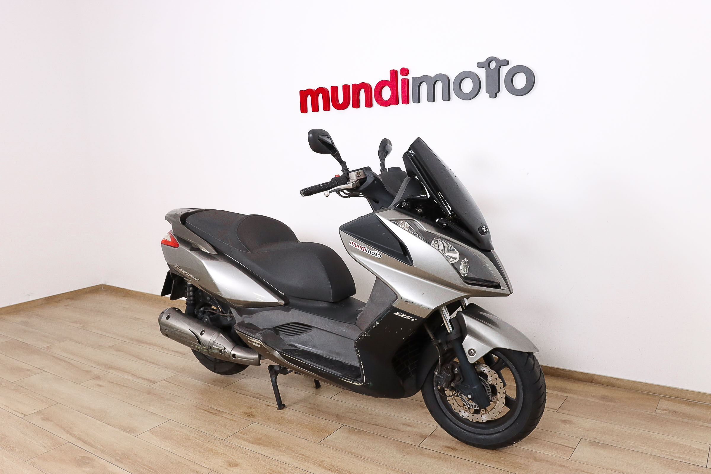 KYMCO Super Dink 125iKYMCO2 KYMCO Super Dink 125iKYMCO2