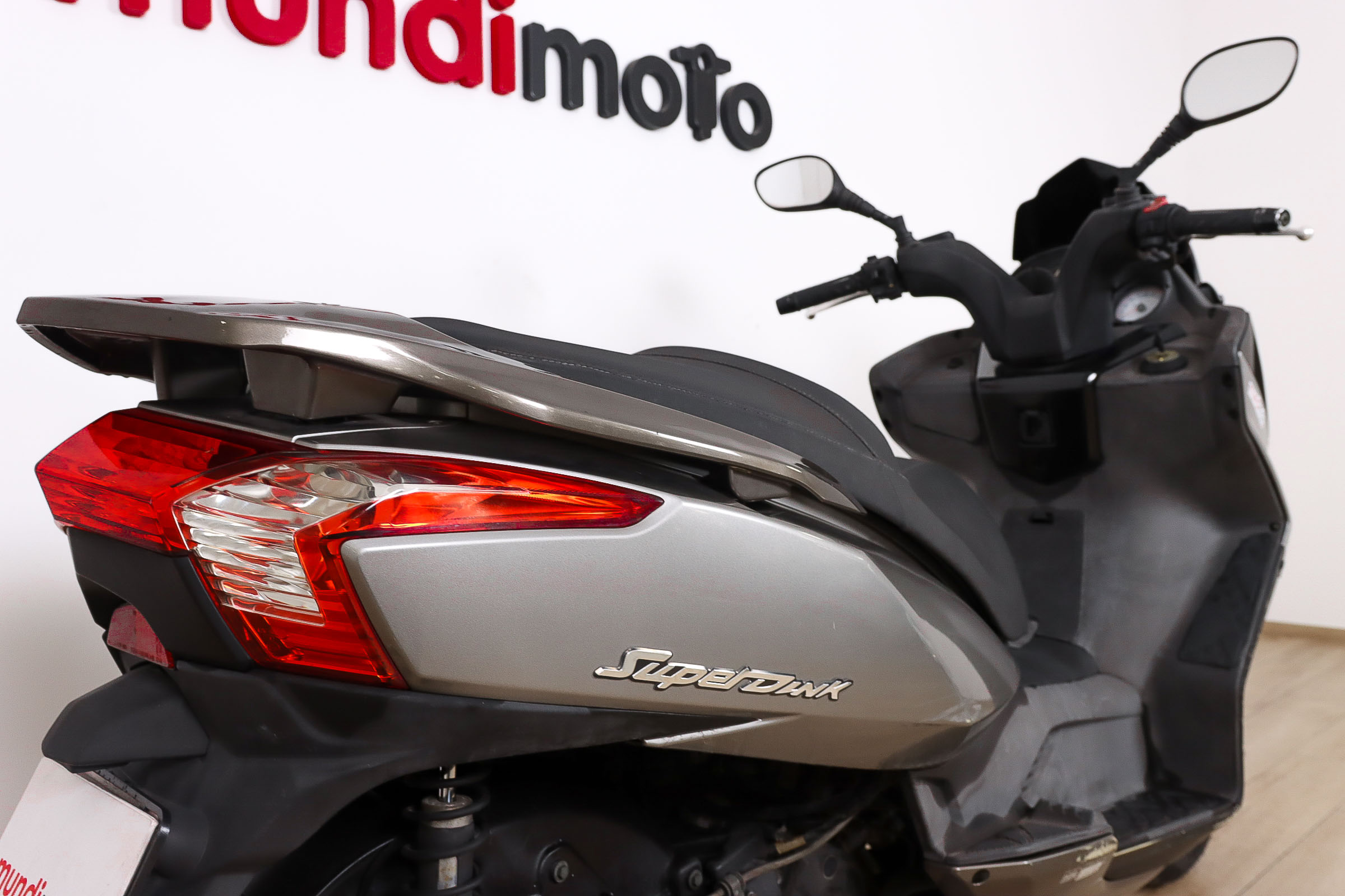 KYMCO Super Dink 125iKYMCO6 KYMCO Super Dink 125iKYMCO6