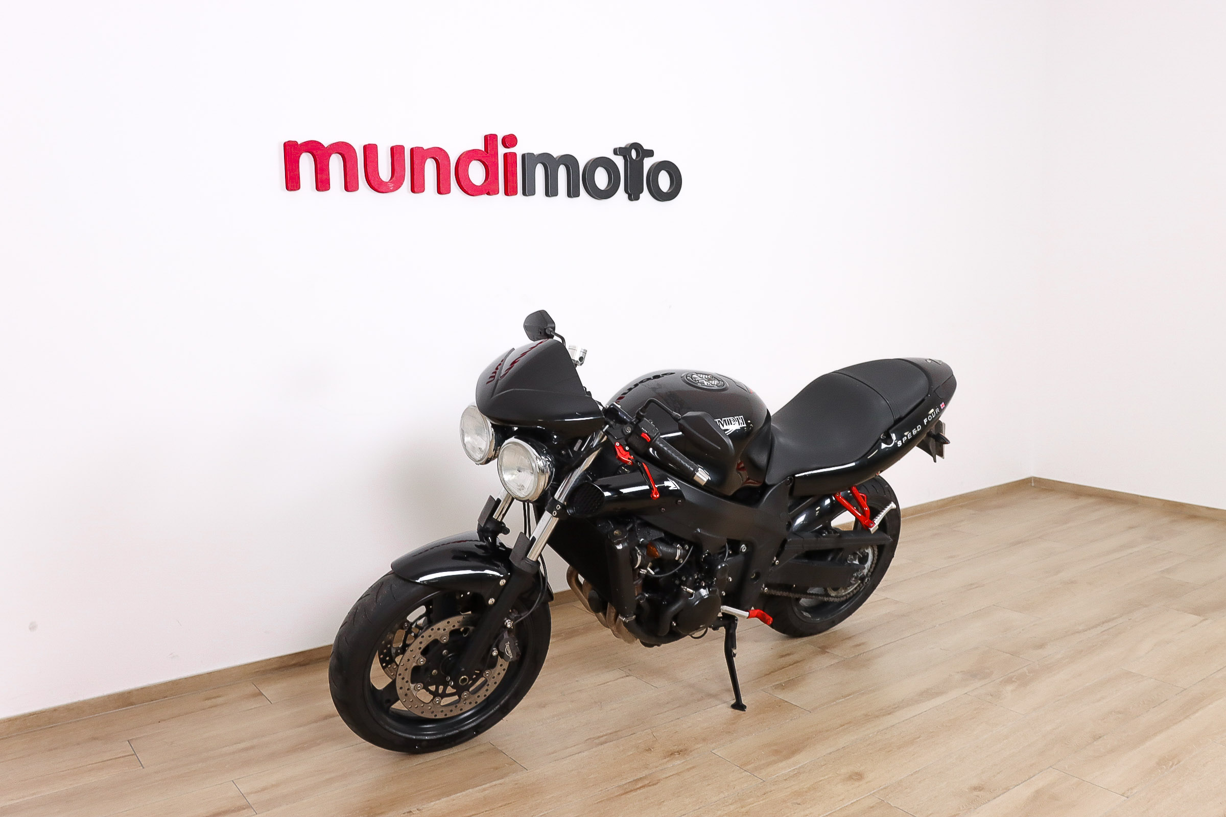 TRIUMPH SPEED FourTRIUMPH8 TRIUMPH SPEED FourTRIUMPH8
