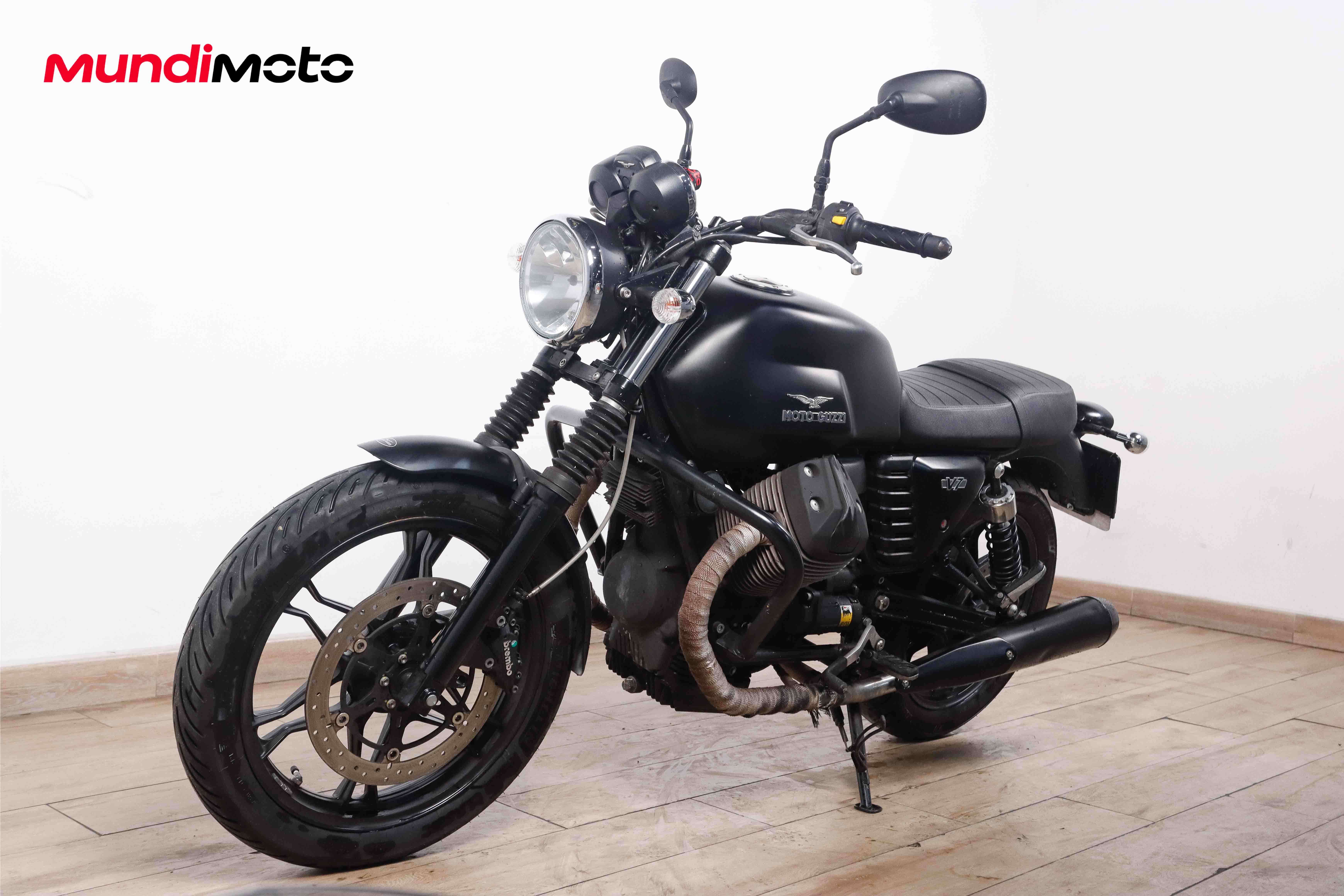 MOTO GUZZI V7 II StoneMOTO GUZZI5 MOTO GUZZI V7 II StoneMOTO GUZZI5